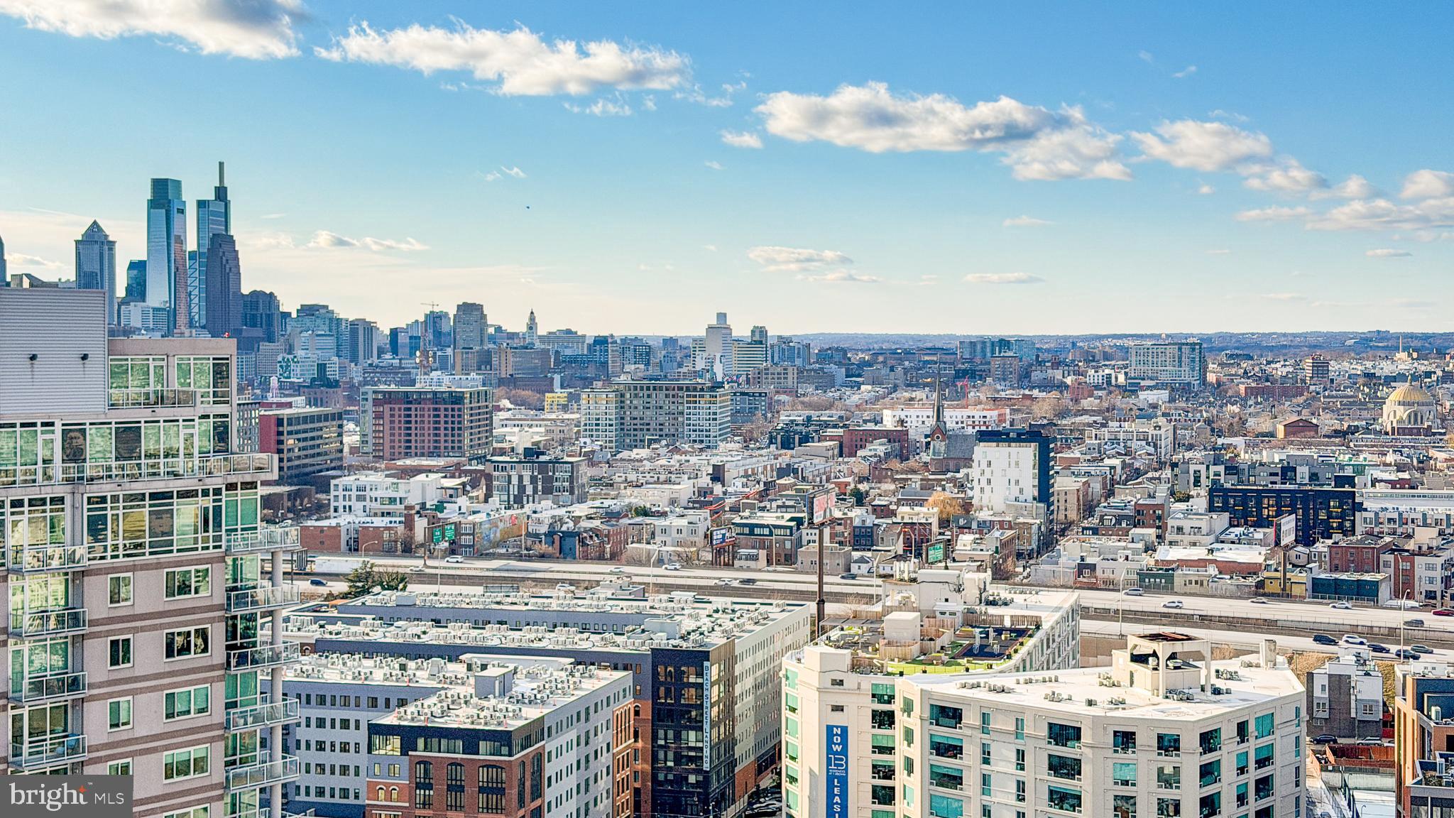 WATERFRONT SQUARE - Residential