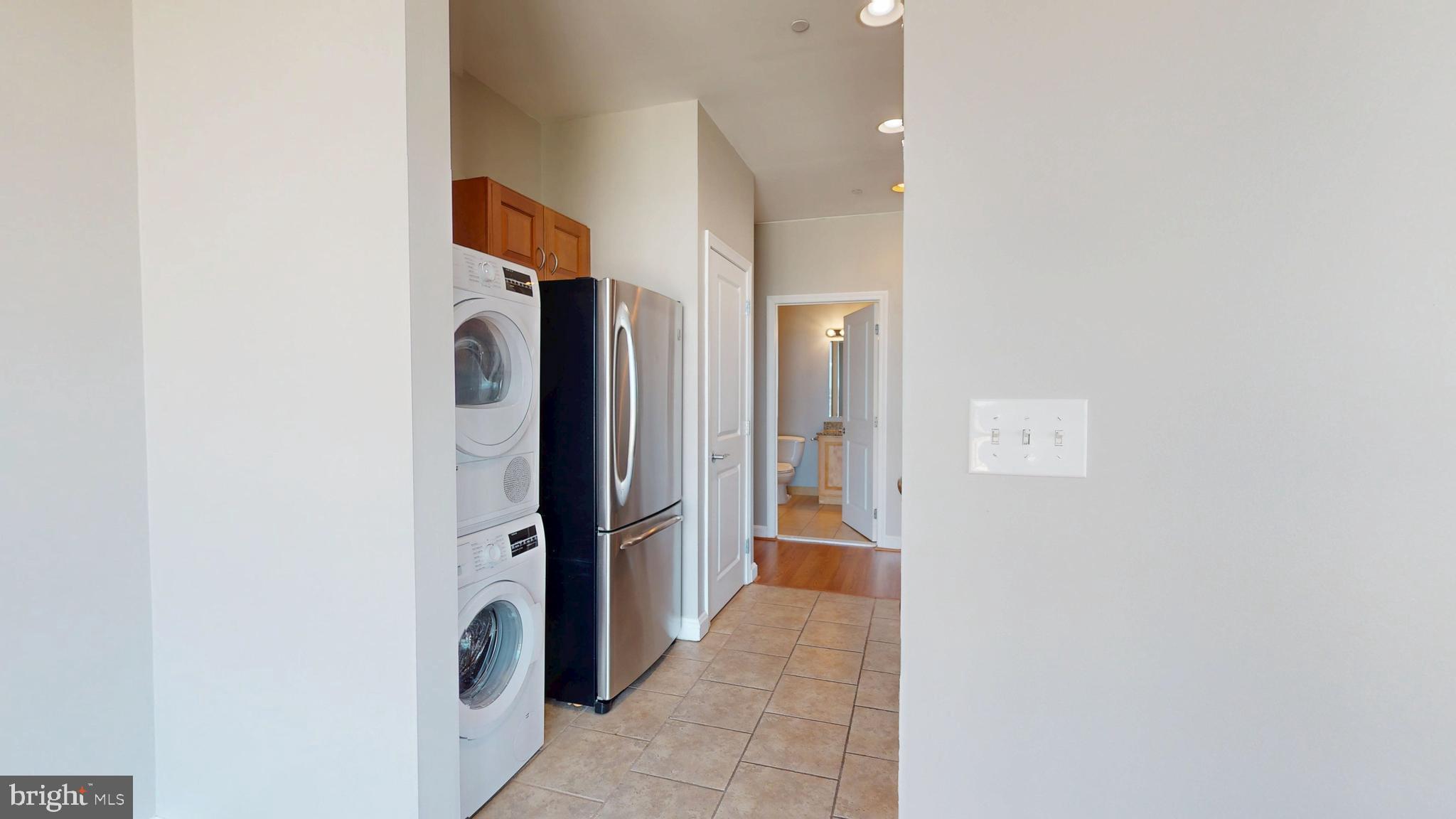 WATERFRONT SQUARE - Residential