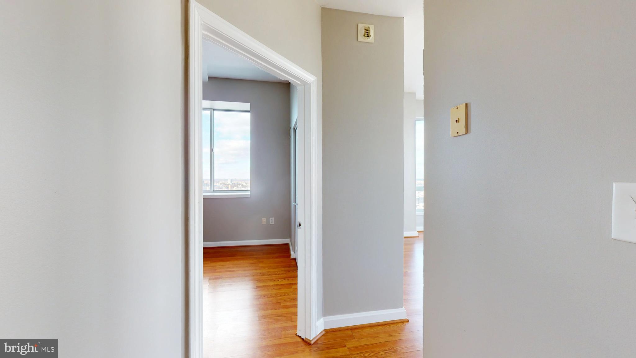 WATERFRONT SQUARE - Residential