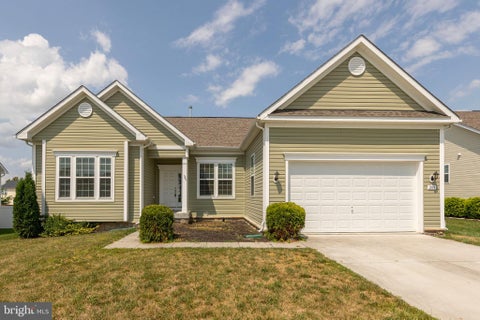 Homes For Rent - 209 Bridgewater Drive<br/> Frederick County, STEPHENS CITY, VA 22655