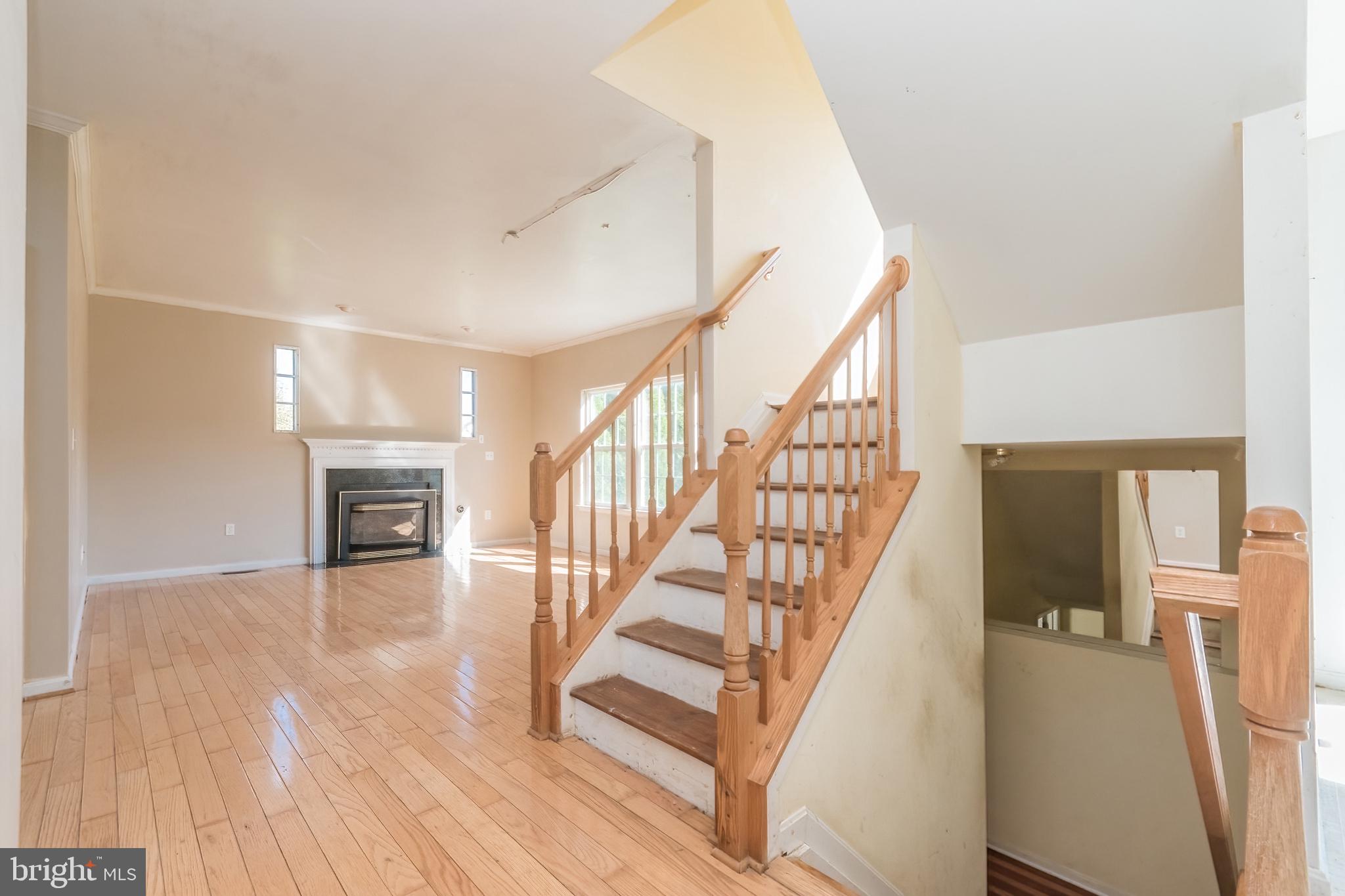 APPLE KNOLLS ESTATES - Residential