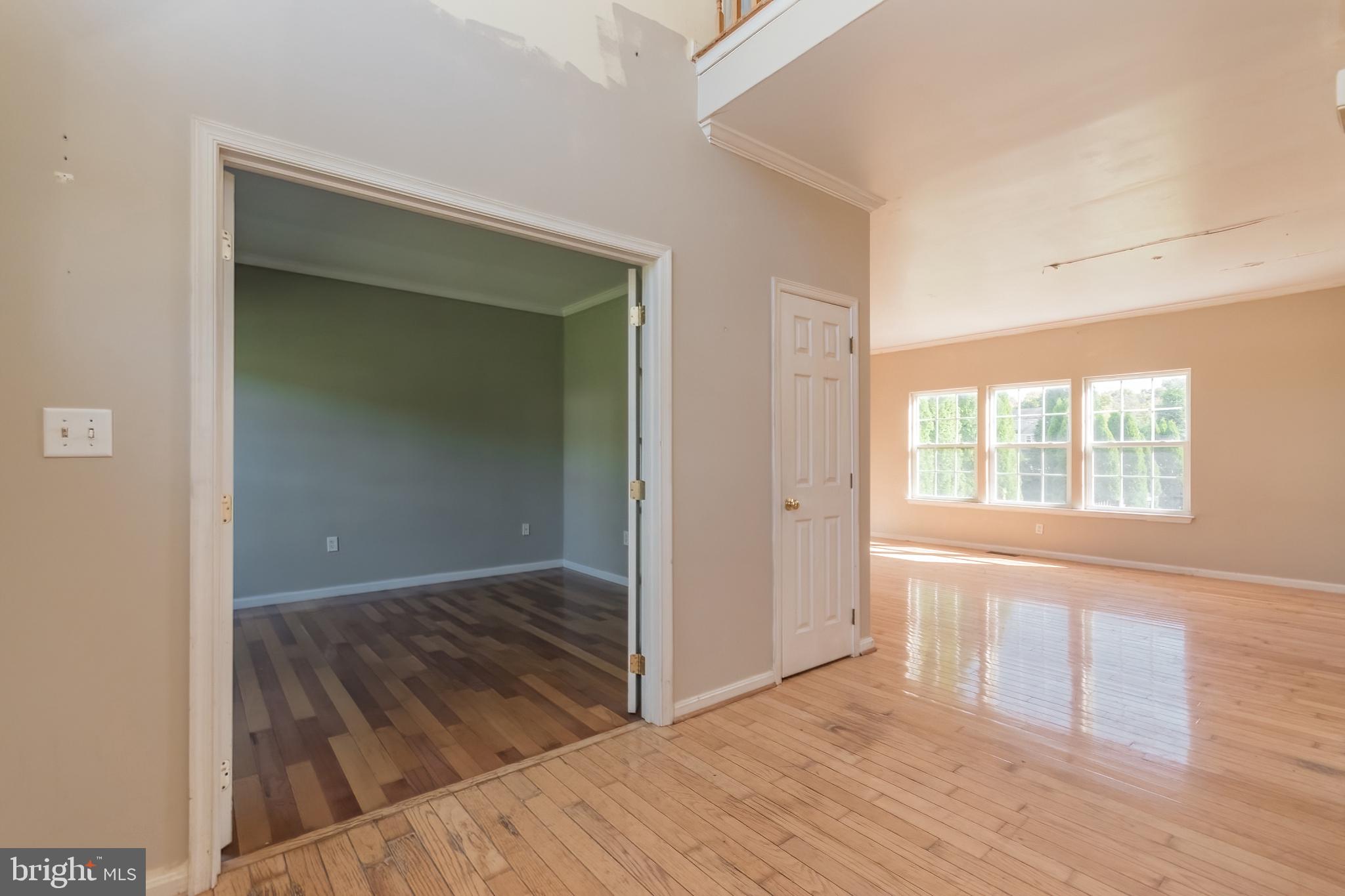 APPLE KNOLLS ESTATES - Residential