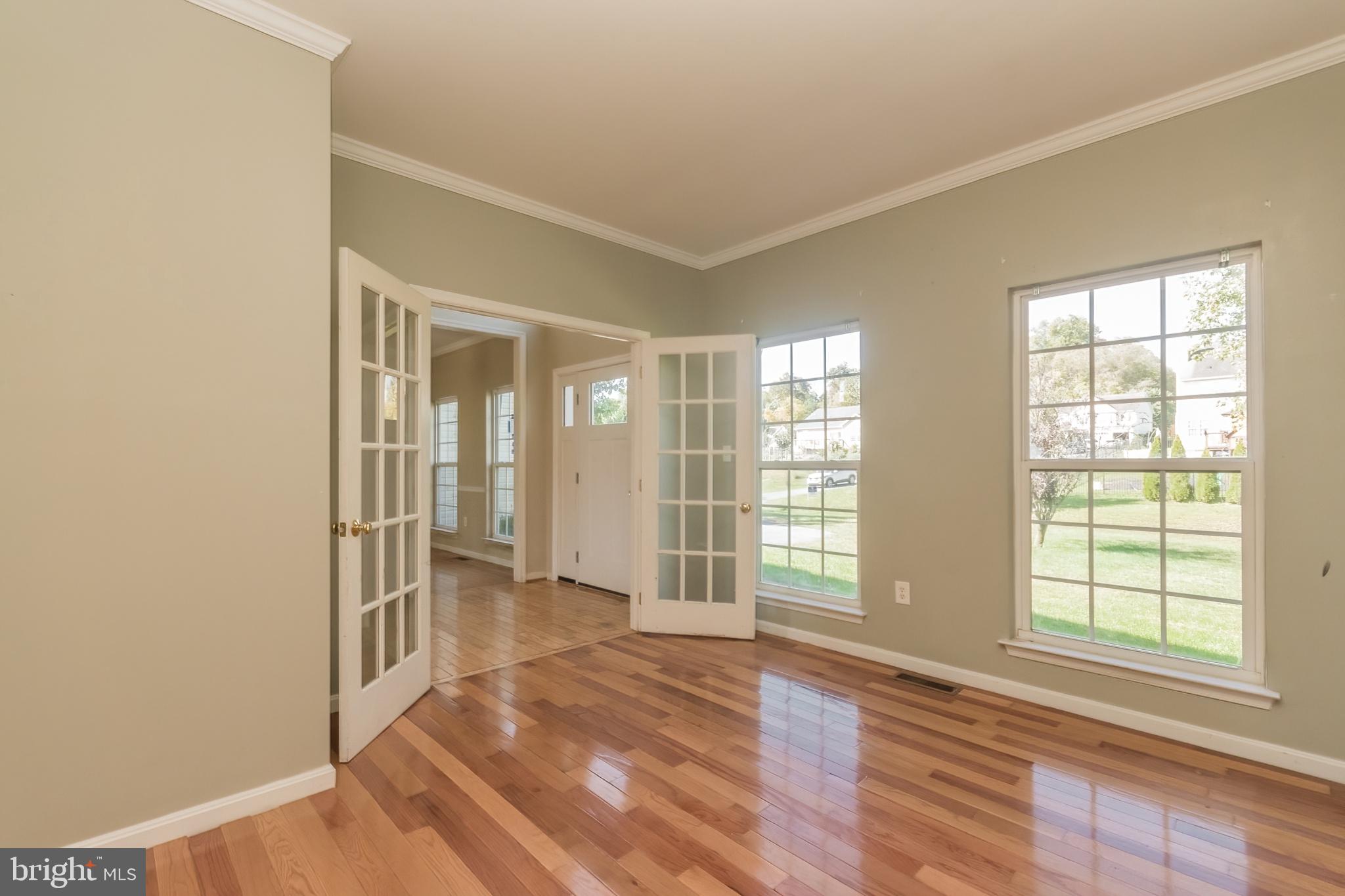 APPLE KNOLLS ESTATES - Residential