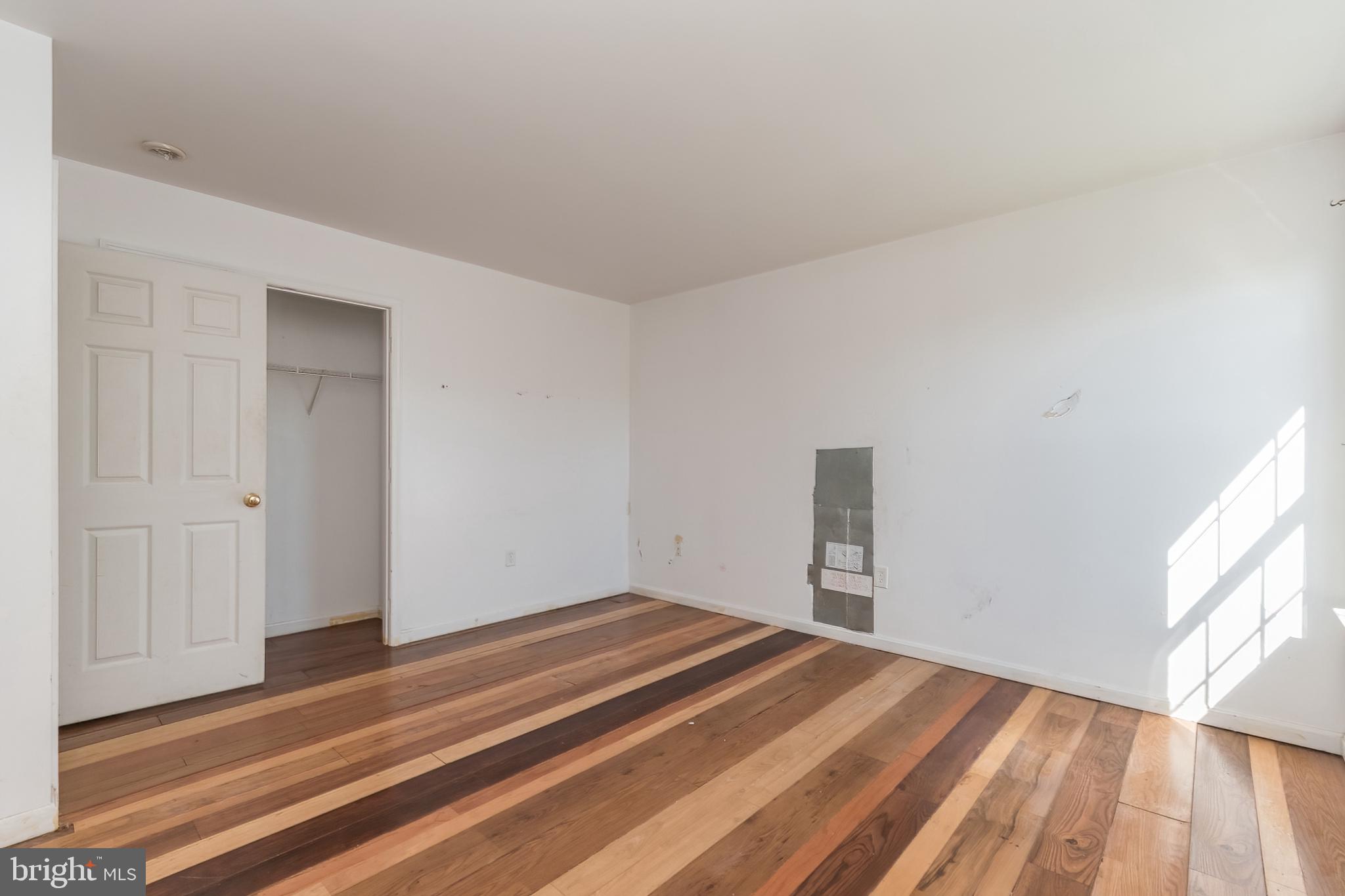 APPLE KNOLLS ESTATES - Residential