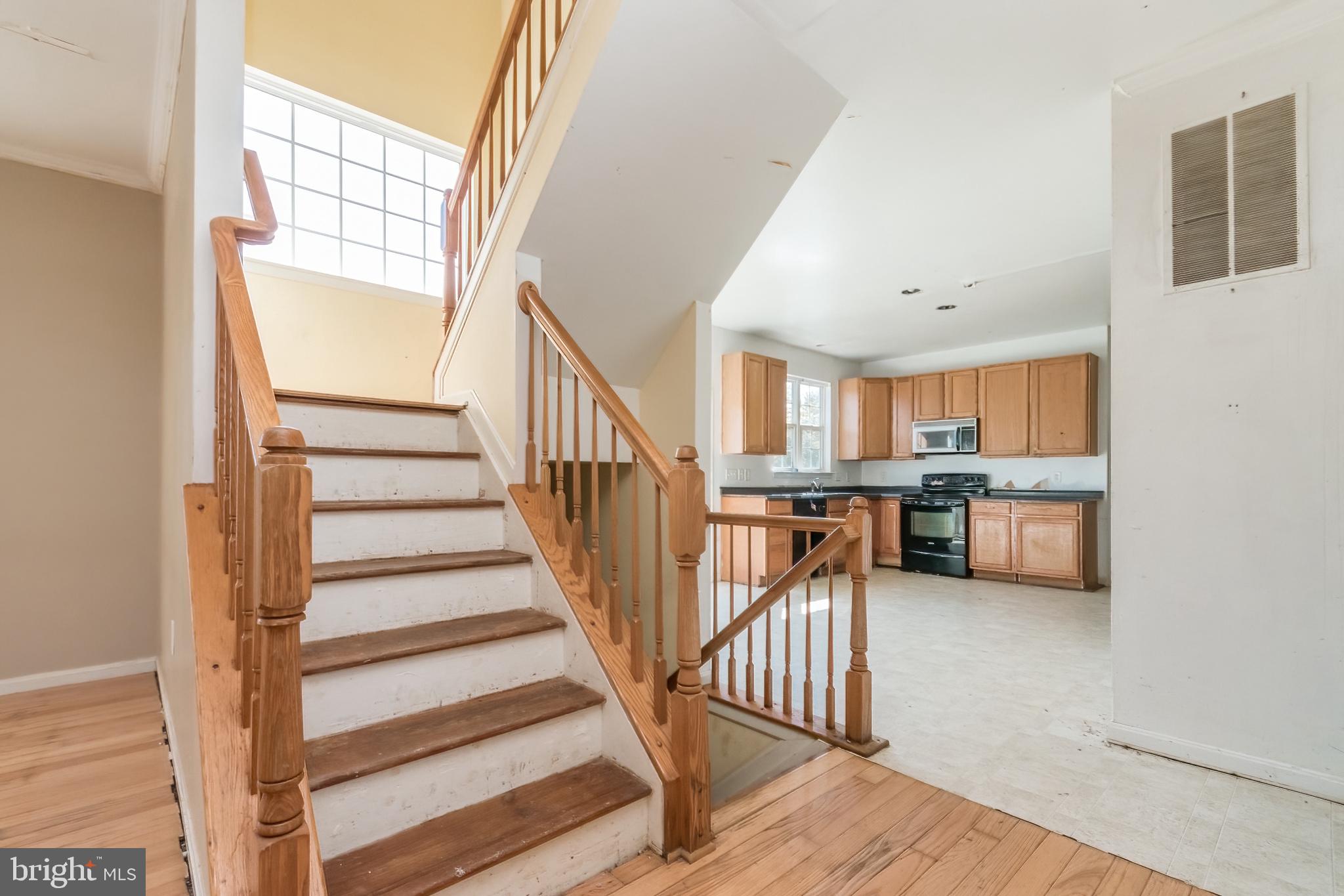 APPLE KNOLLS ESTATES - Residential