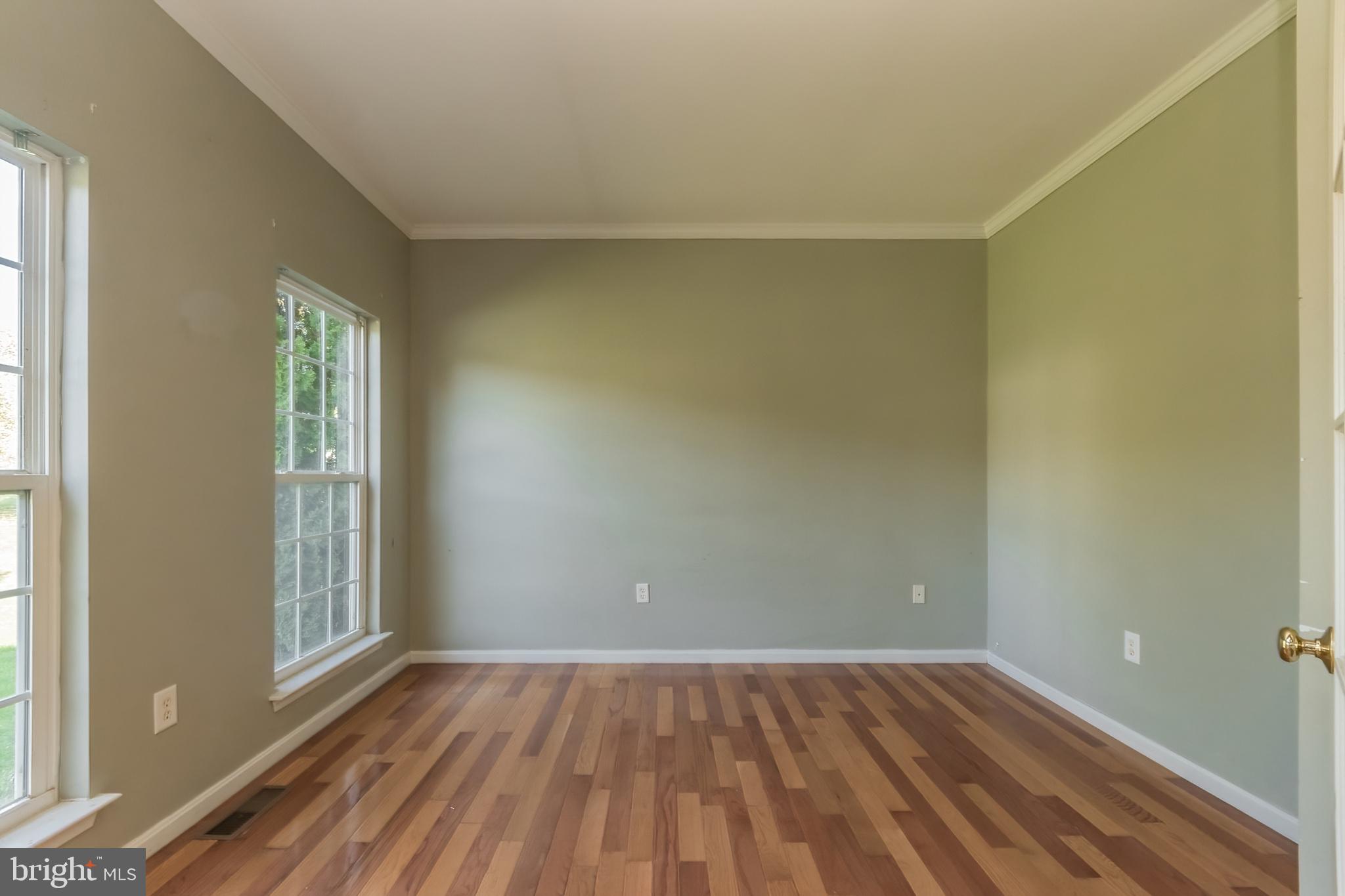 APPLE KNOLLS ESTATES - Residential