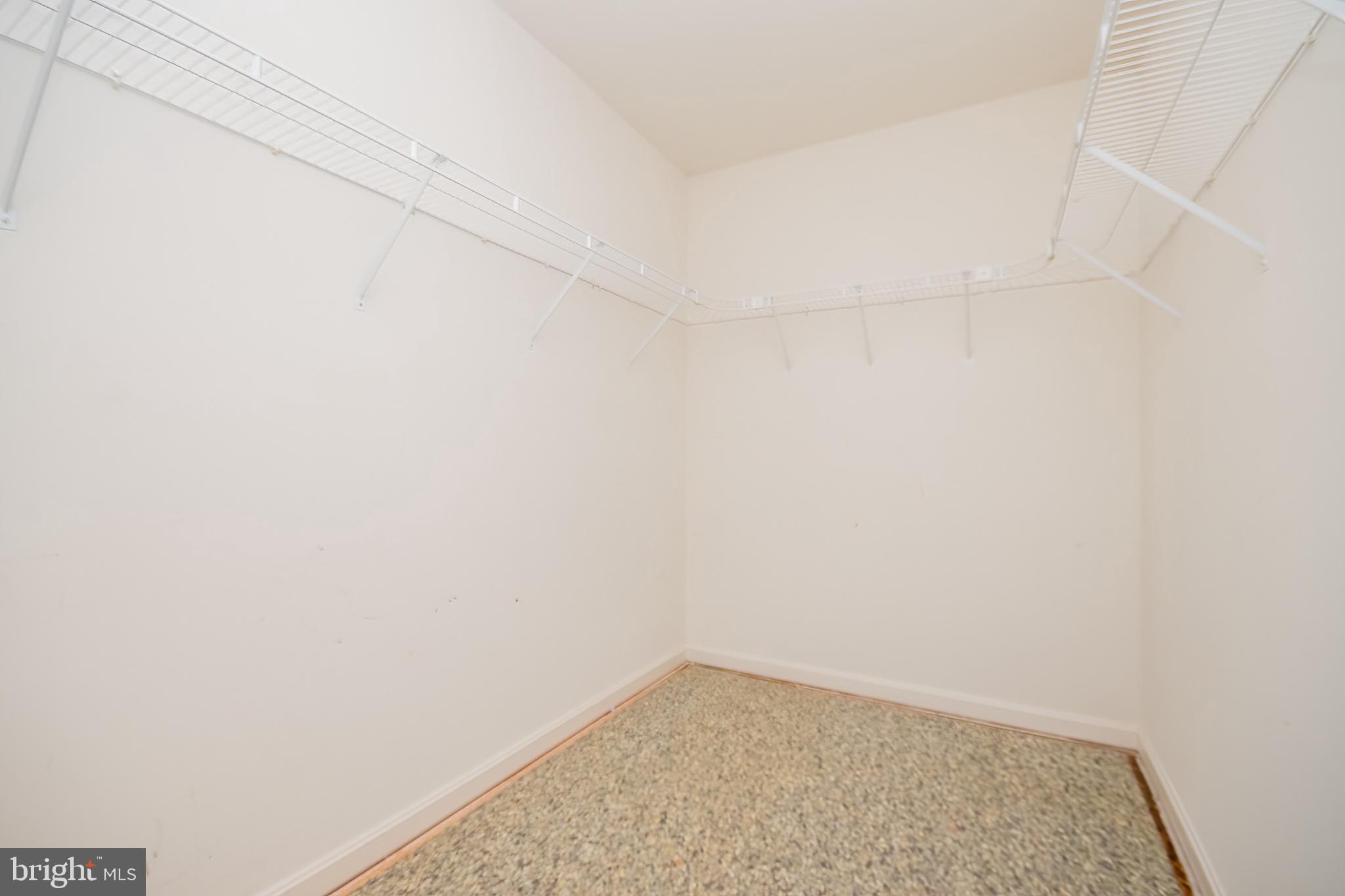 APPLE KNOLLS ESTATES - Residential