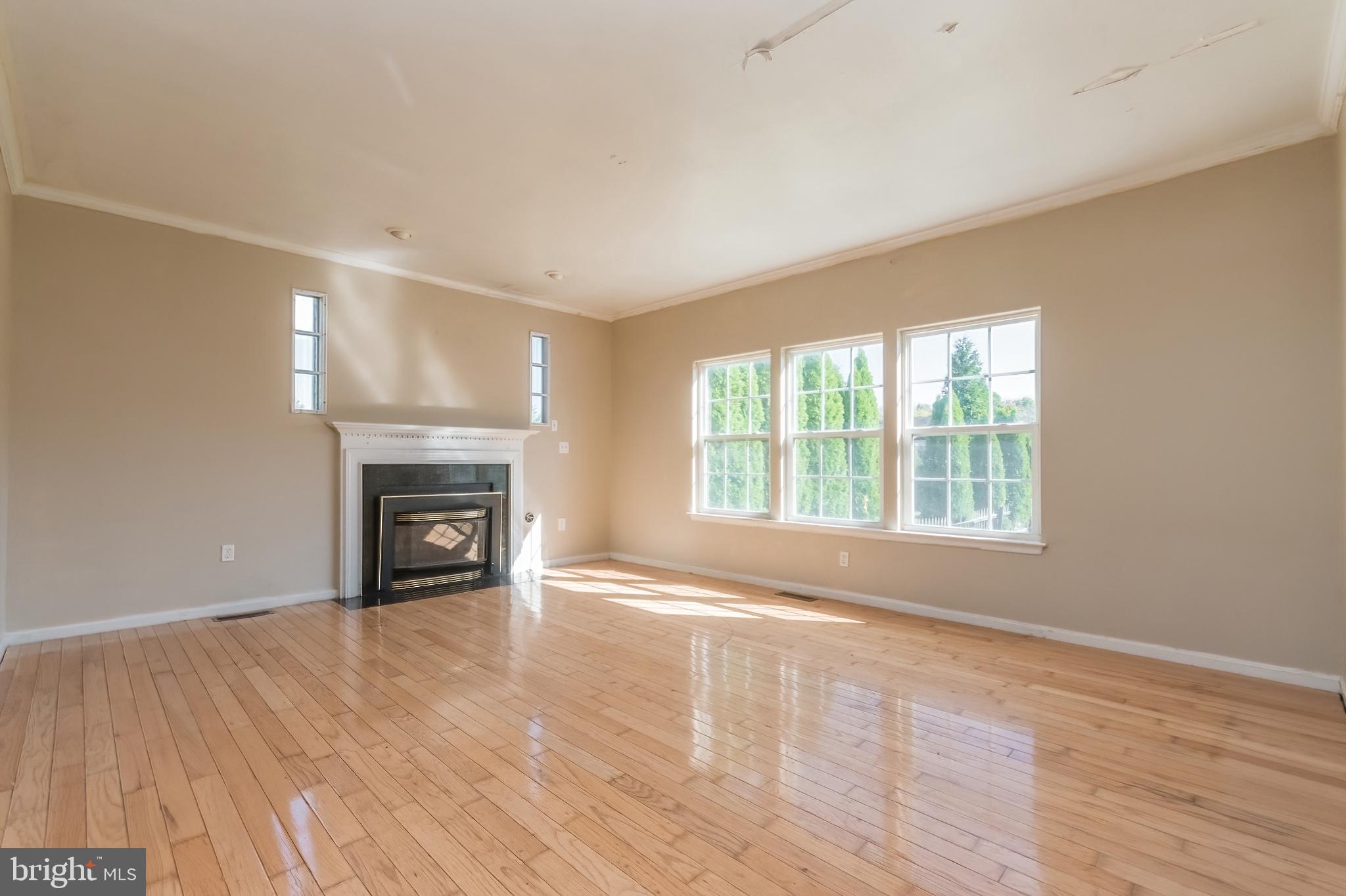 APPLE KNOLLS ESTATES - Residential