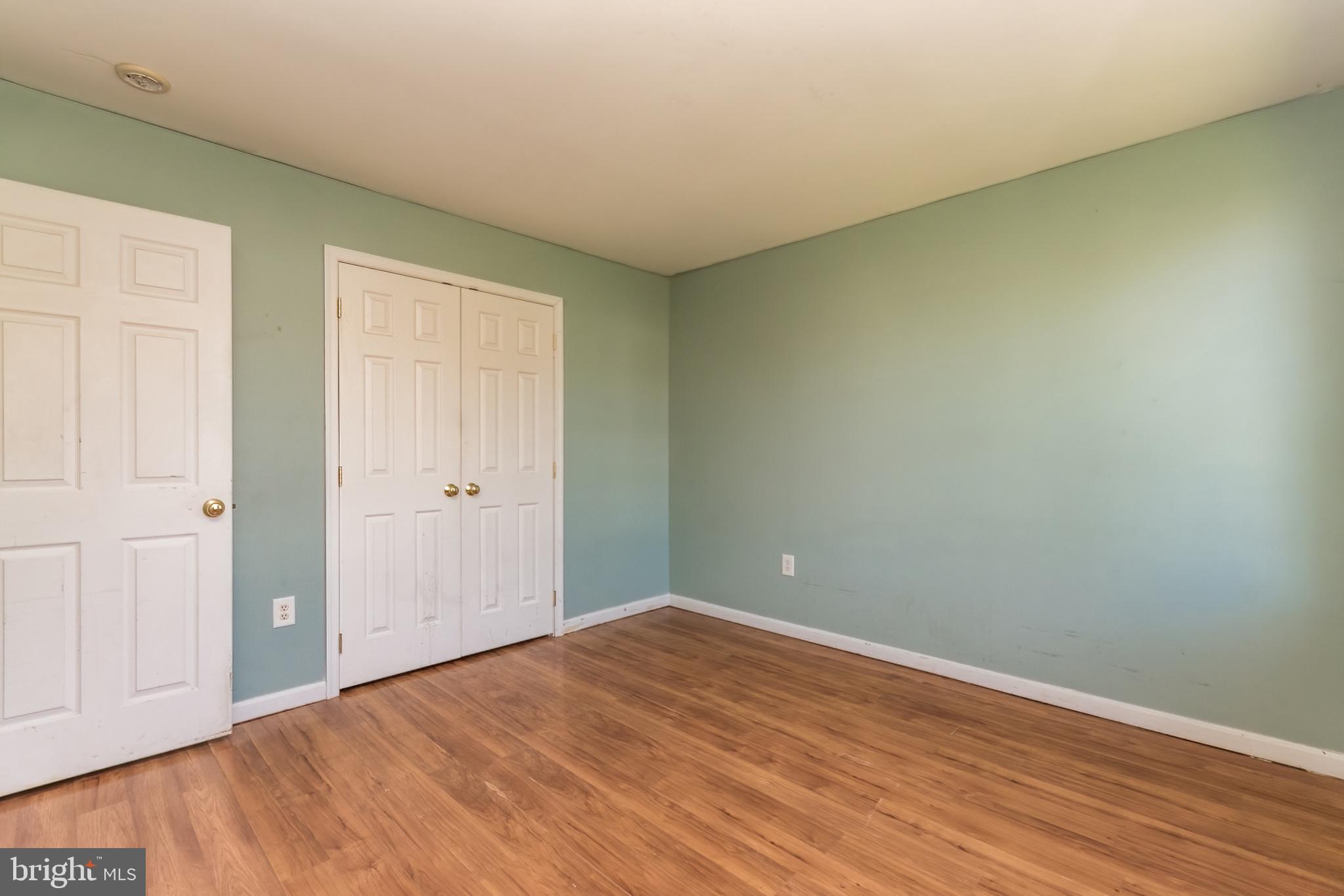 APPLE KNOLLS ESTATES - Residential