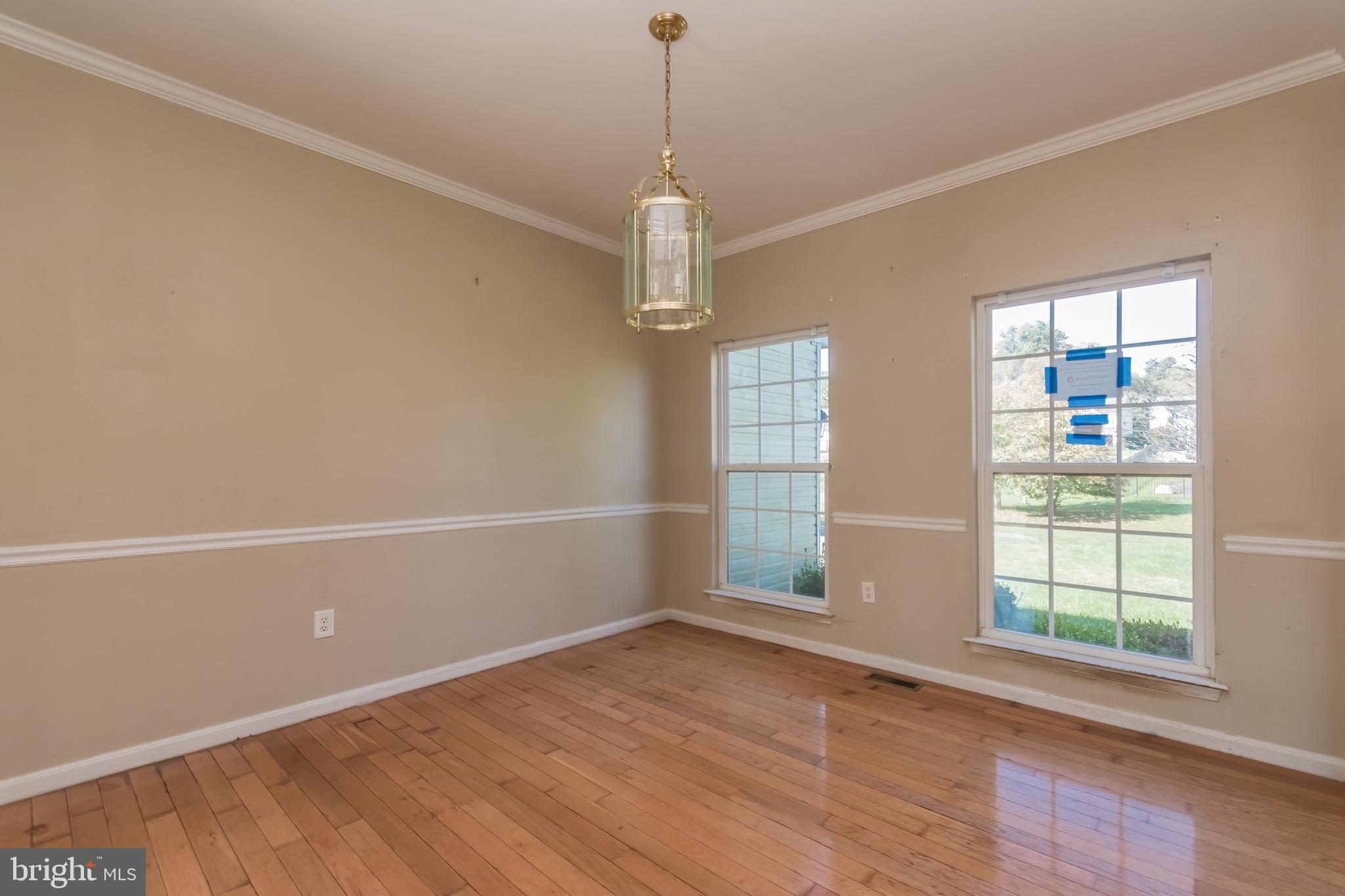 APPLE KNOLLS ESTATES - Residential