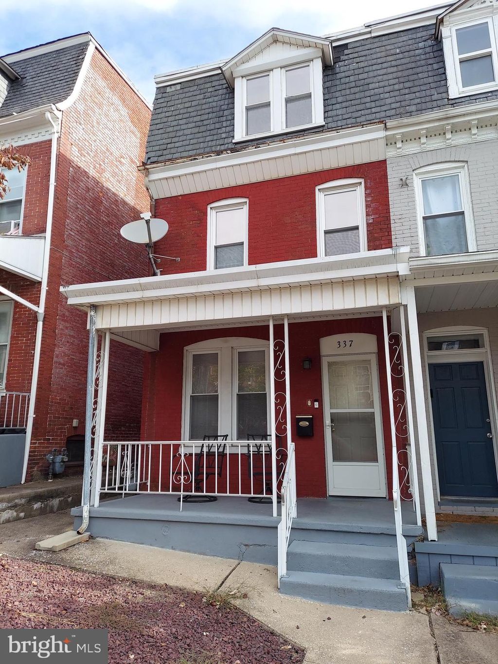 Photo of 337 Garfield Street, YORK, PA 17401 (MLS # PAYK2091672)