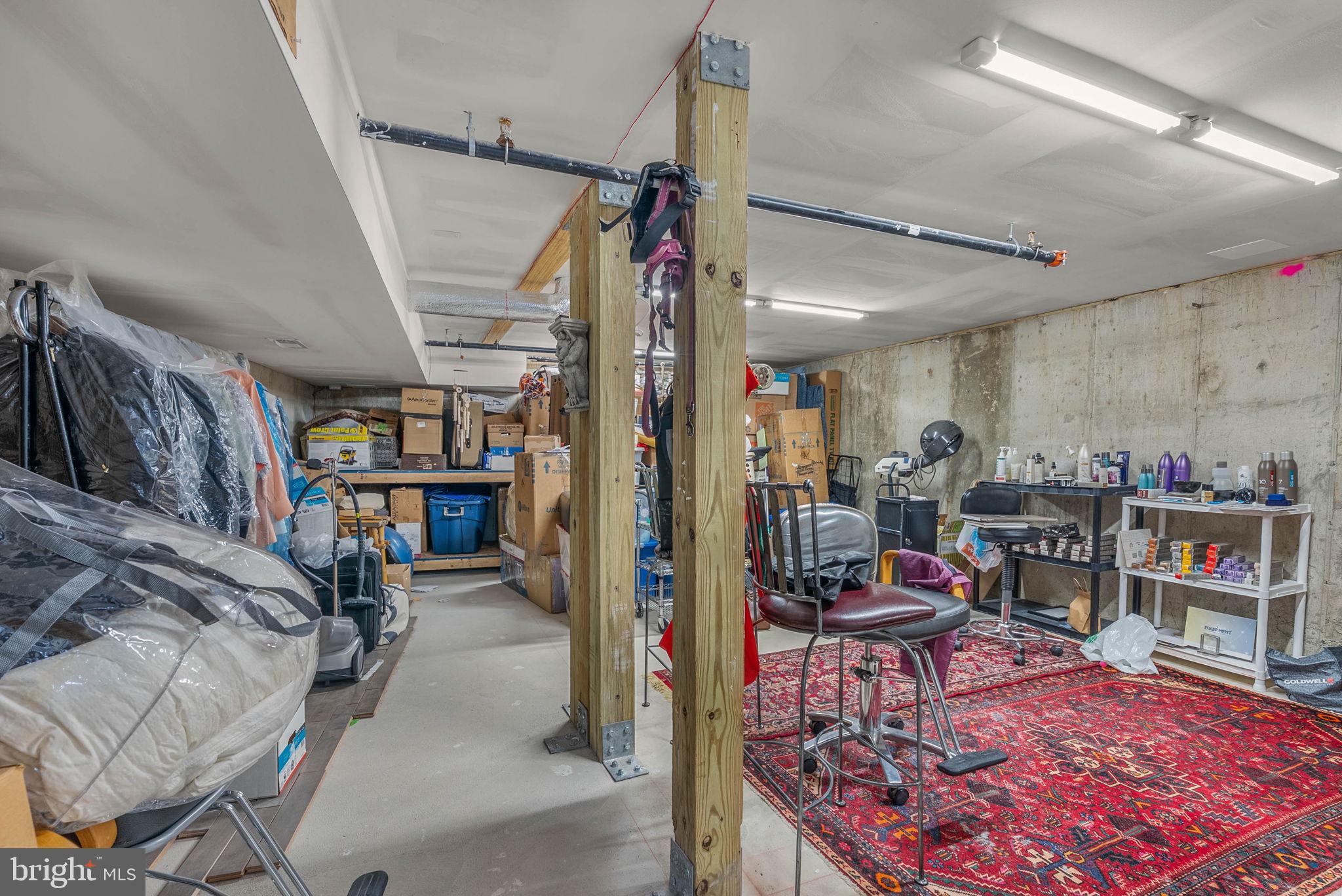 PENNSPORT - Commercial Sale