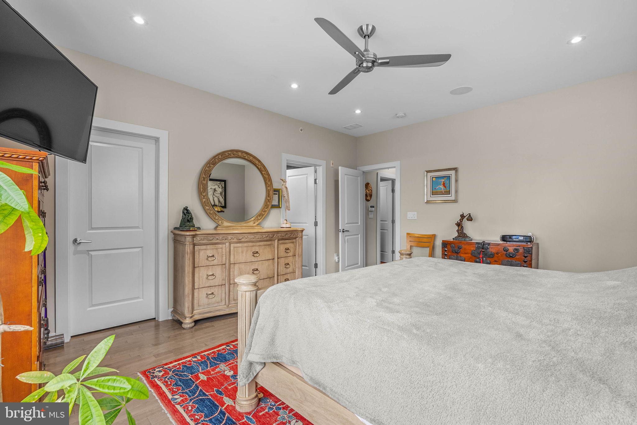 PENNSPORT - Commercial Sale