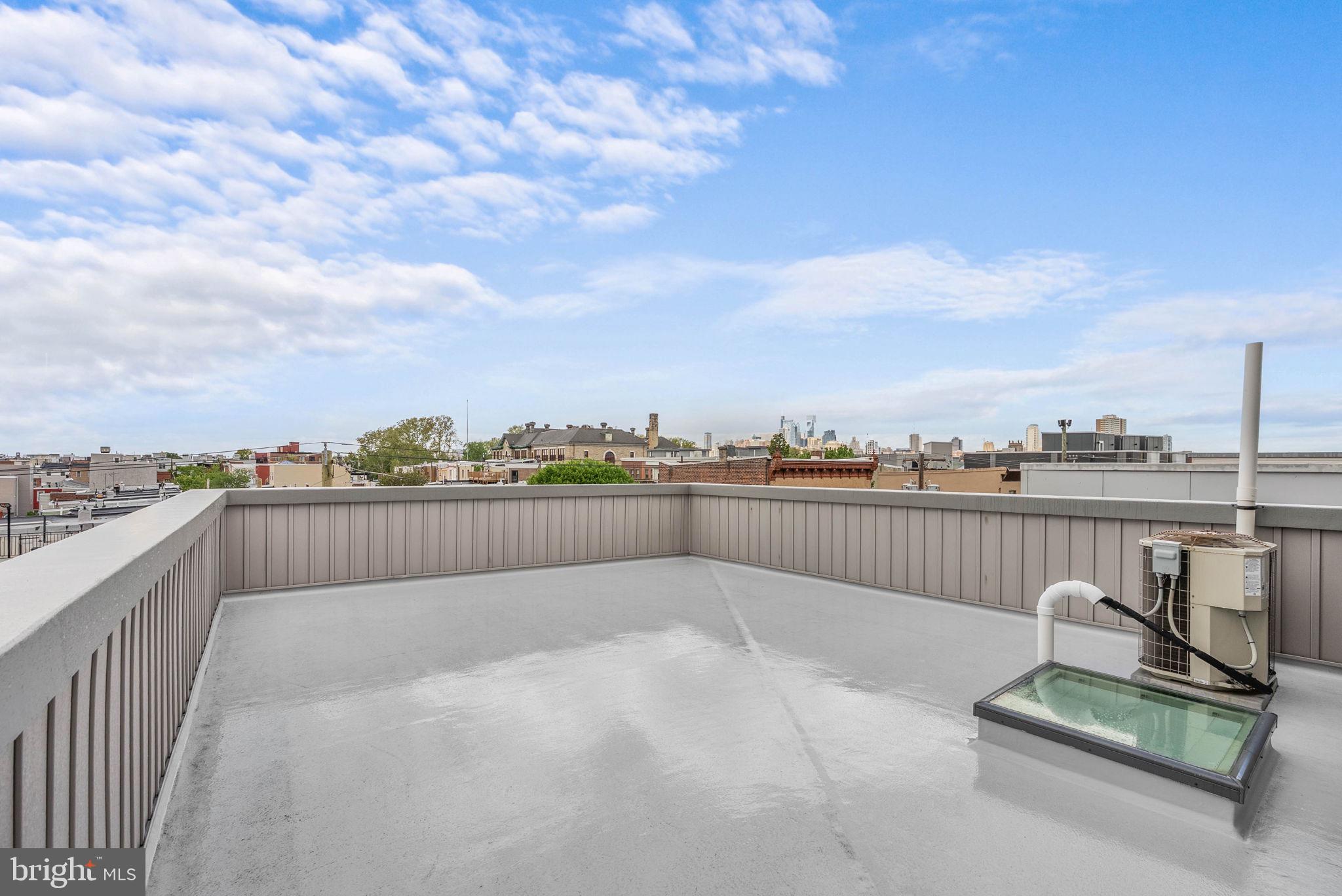 PENNSPORT - Commercial Sale