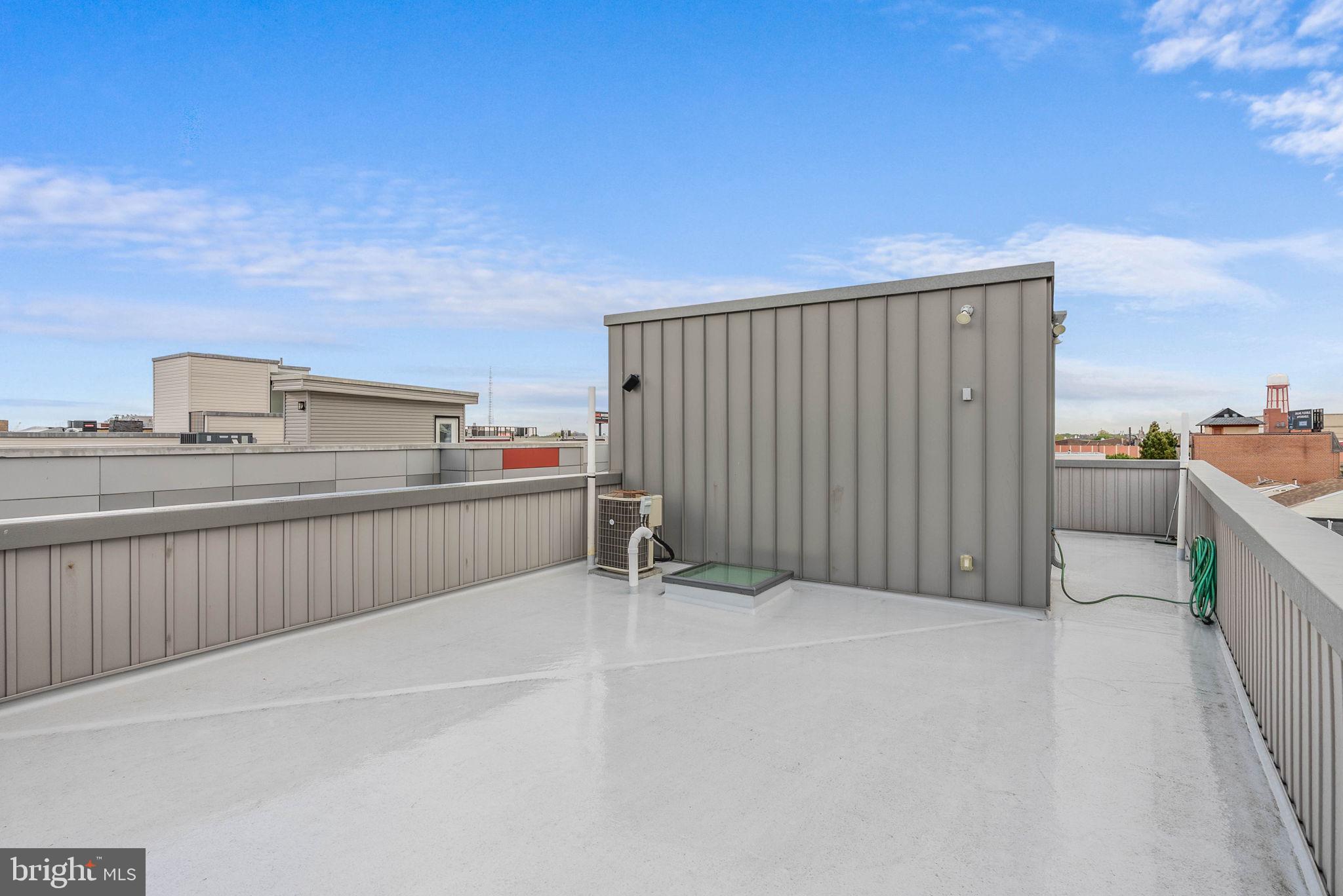 PENNSPORT - Commercial Sale