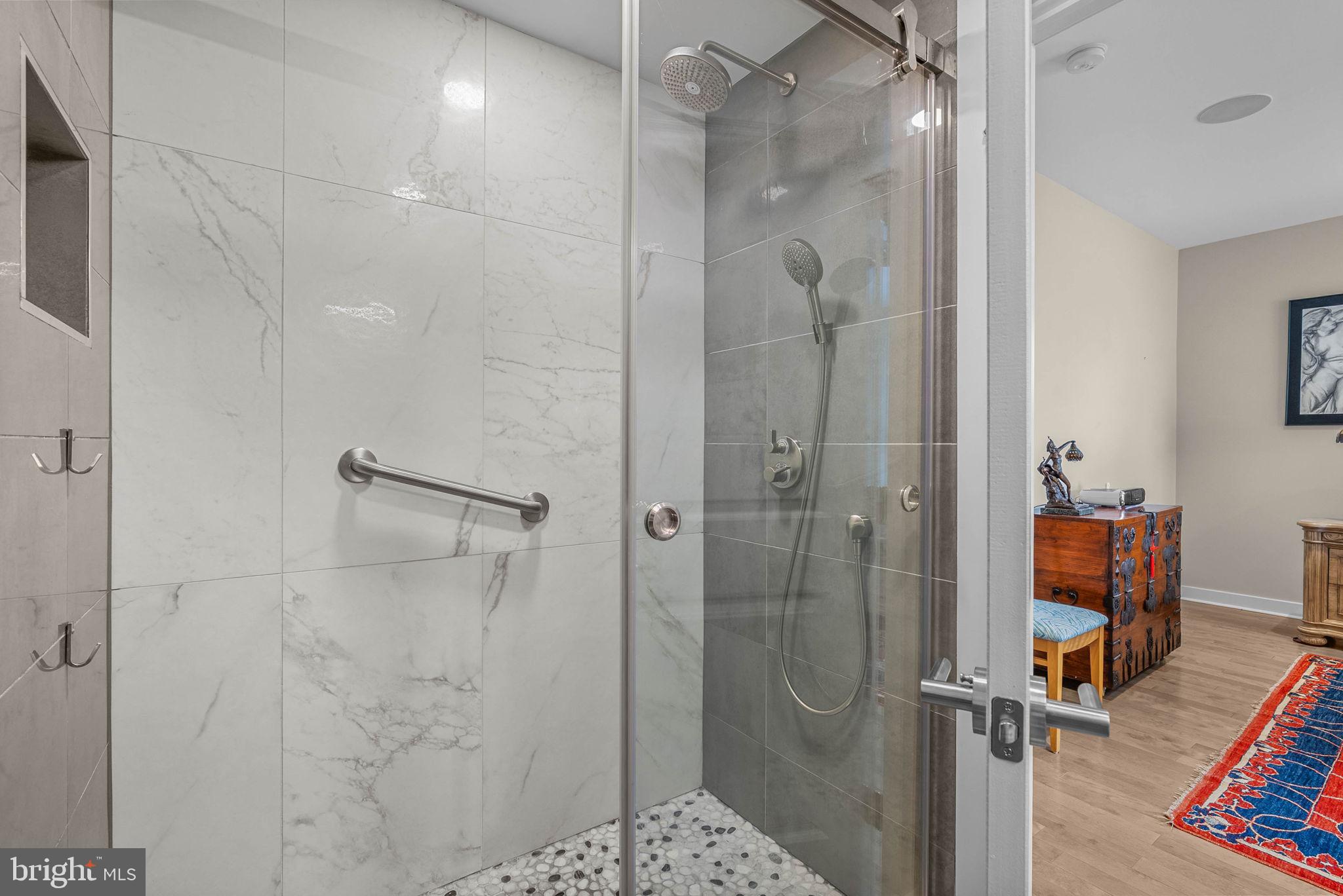 PENNSPORT - Commercial Sale