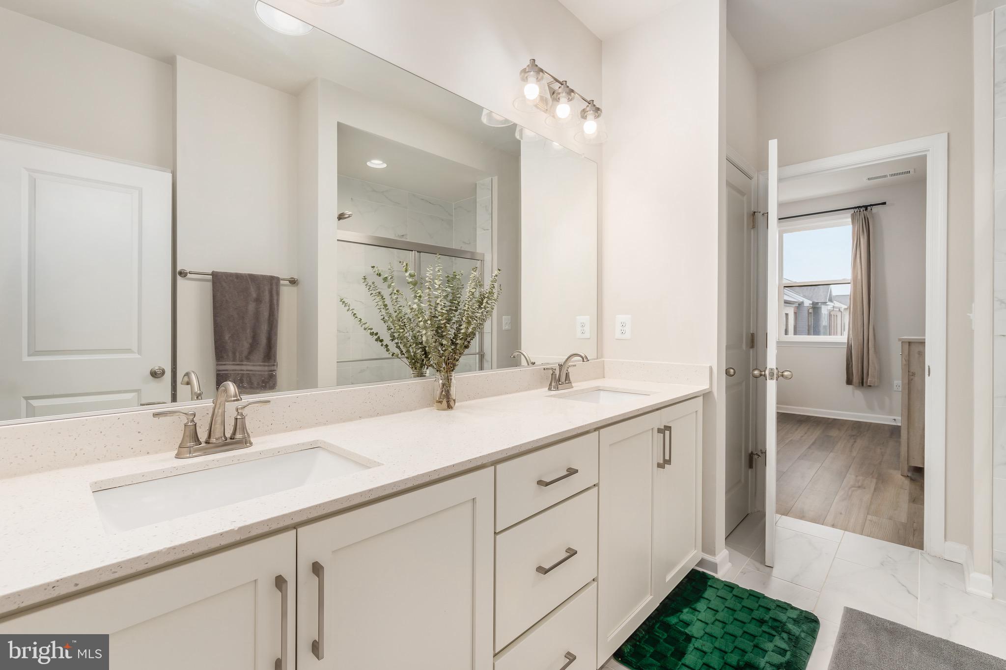 VISTA GARDENS - Residential