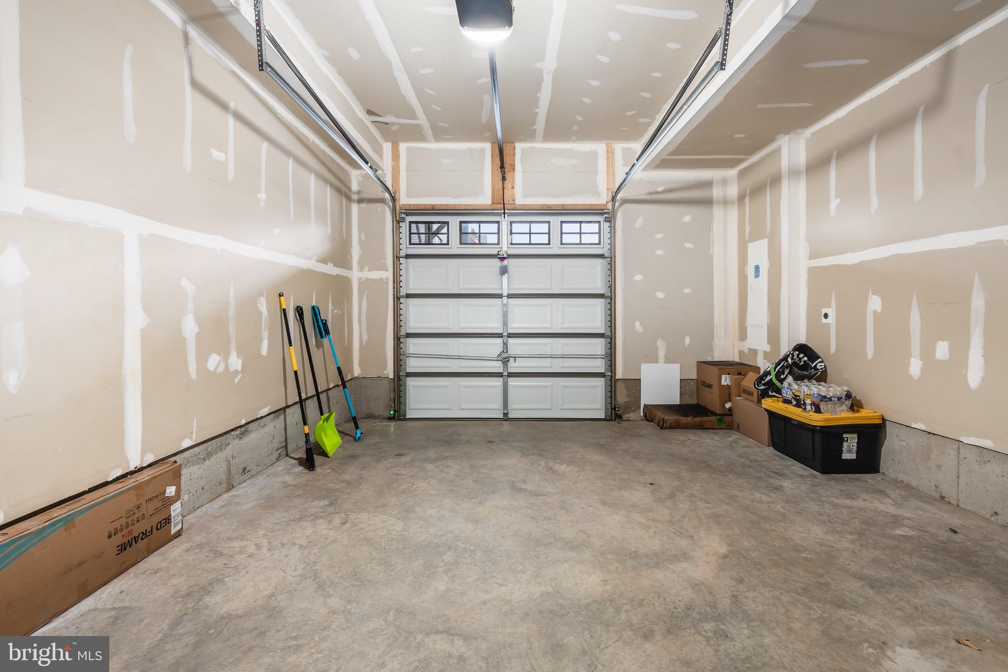 VISTA GARDENS - Residential