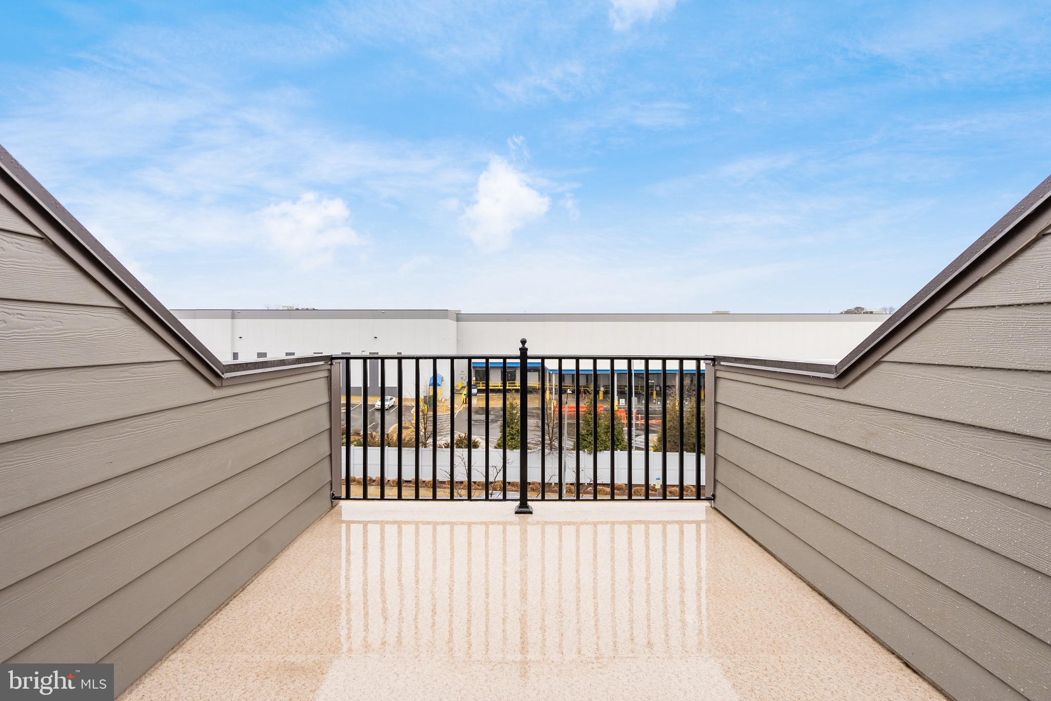 VISTA GARDENS - Residential