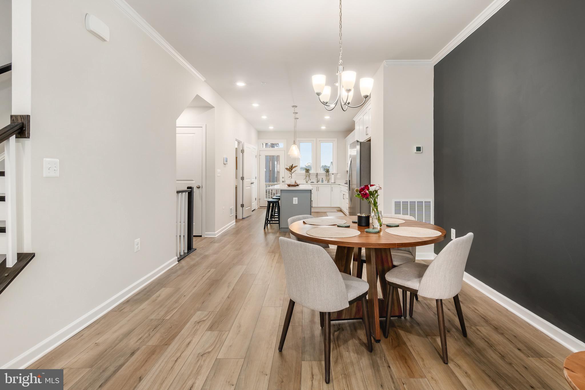 VISTA GARDENS - Residential