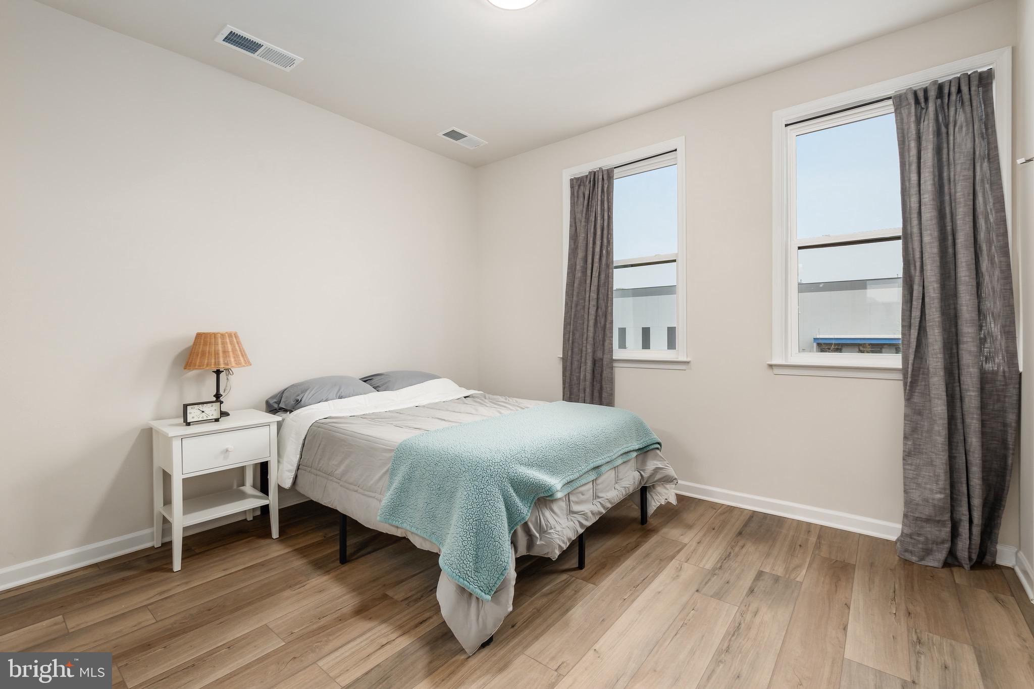 VISTA GARDENS - Residential