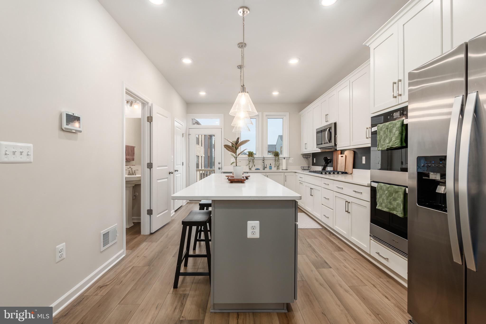 VISTA GARDENS - Residential