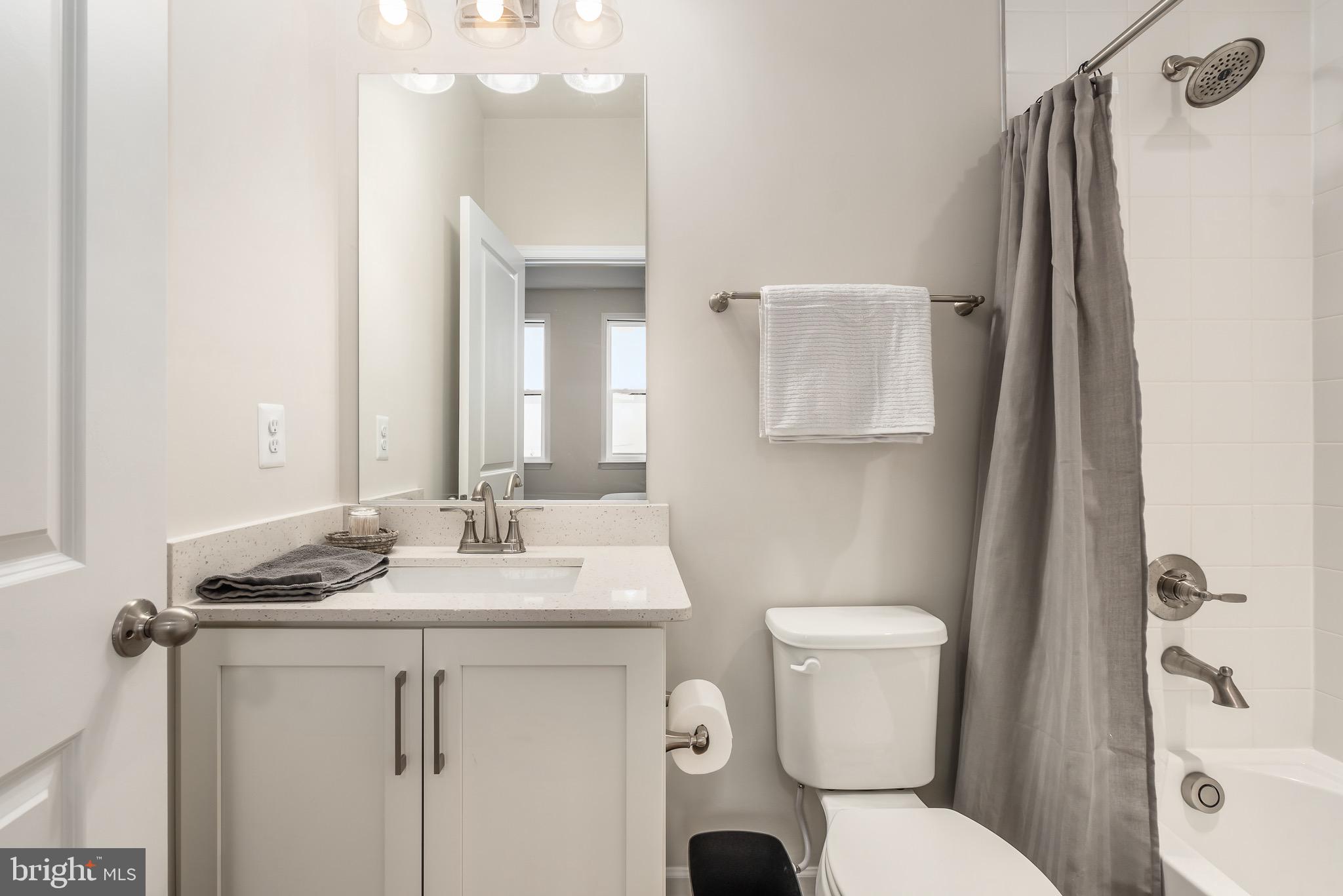 VISTA GARDENS - Residential