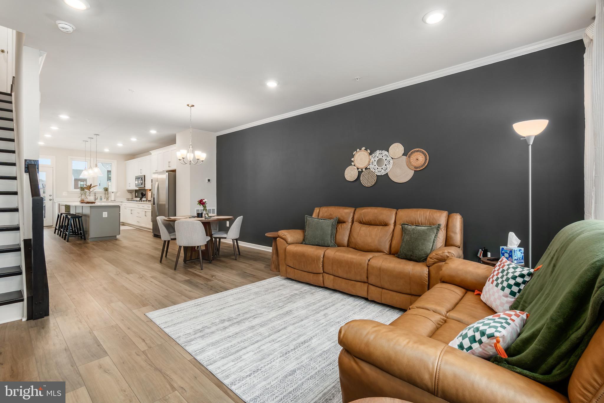 VISTA GARDENS - Residential