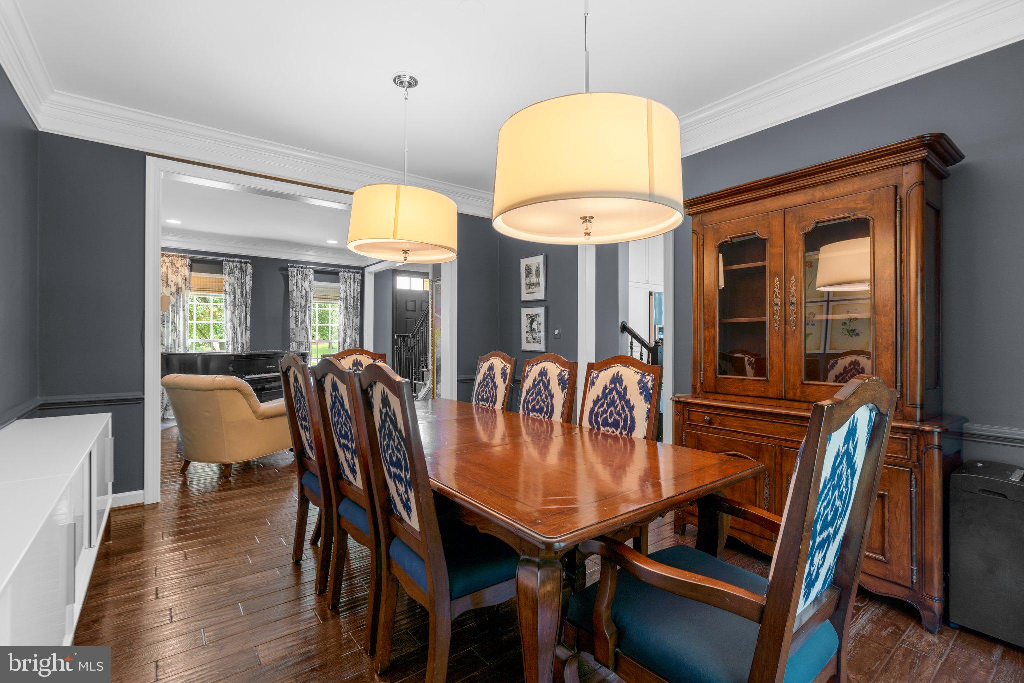 CRESTWOOD - Residential