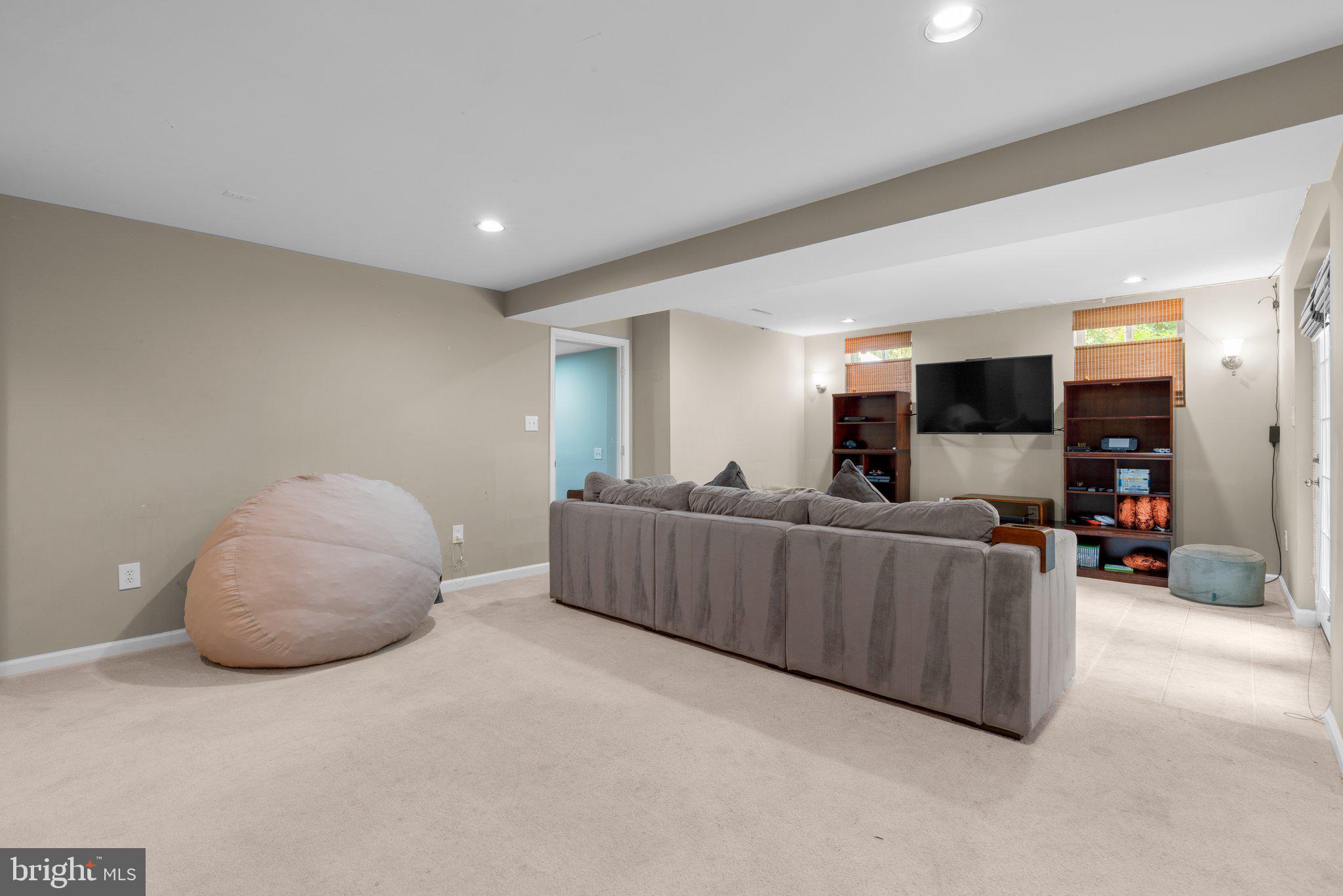 CRESTWOOD - Residential