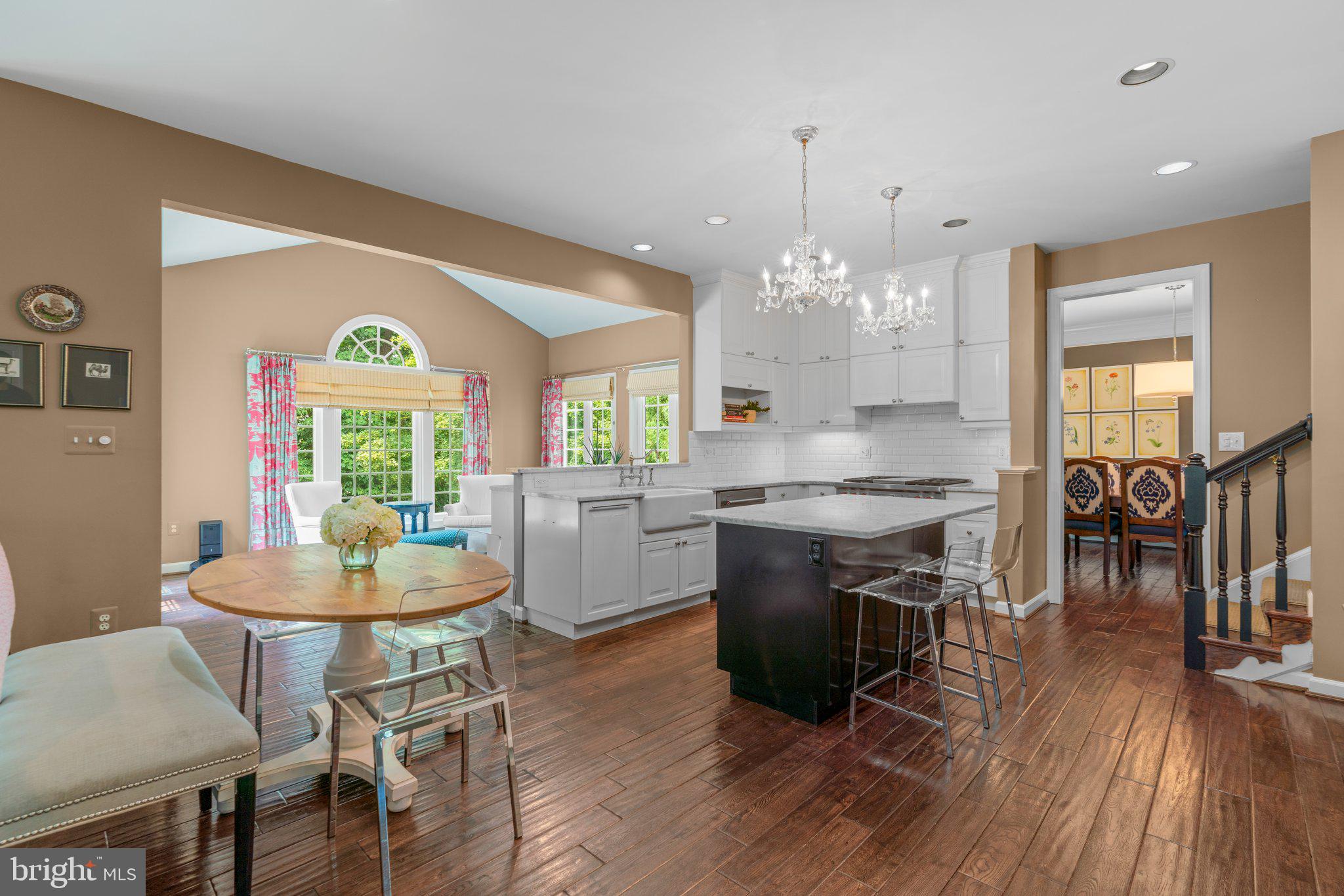 CRESTWOOD - Residential