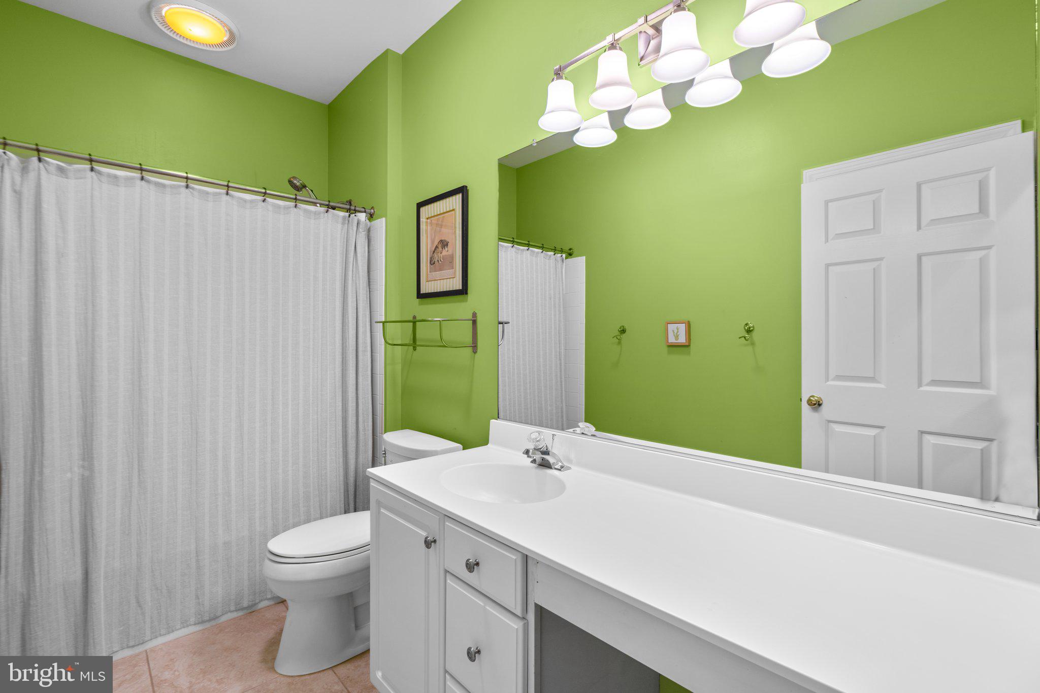 CRESTWOOD - Residential