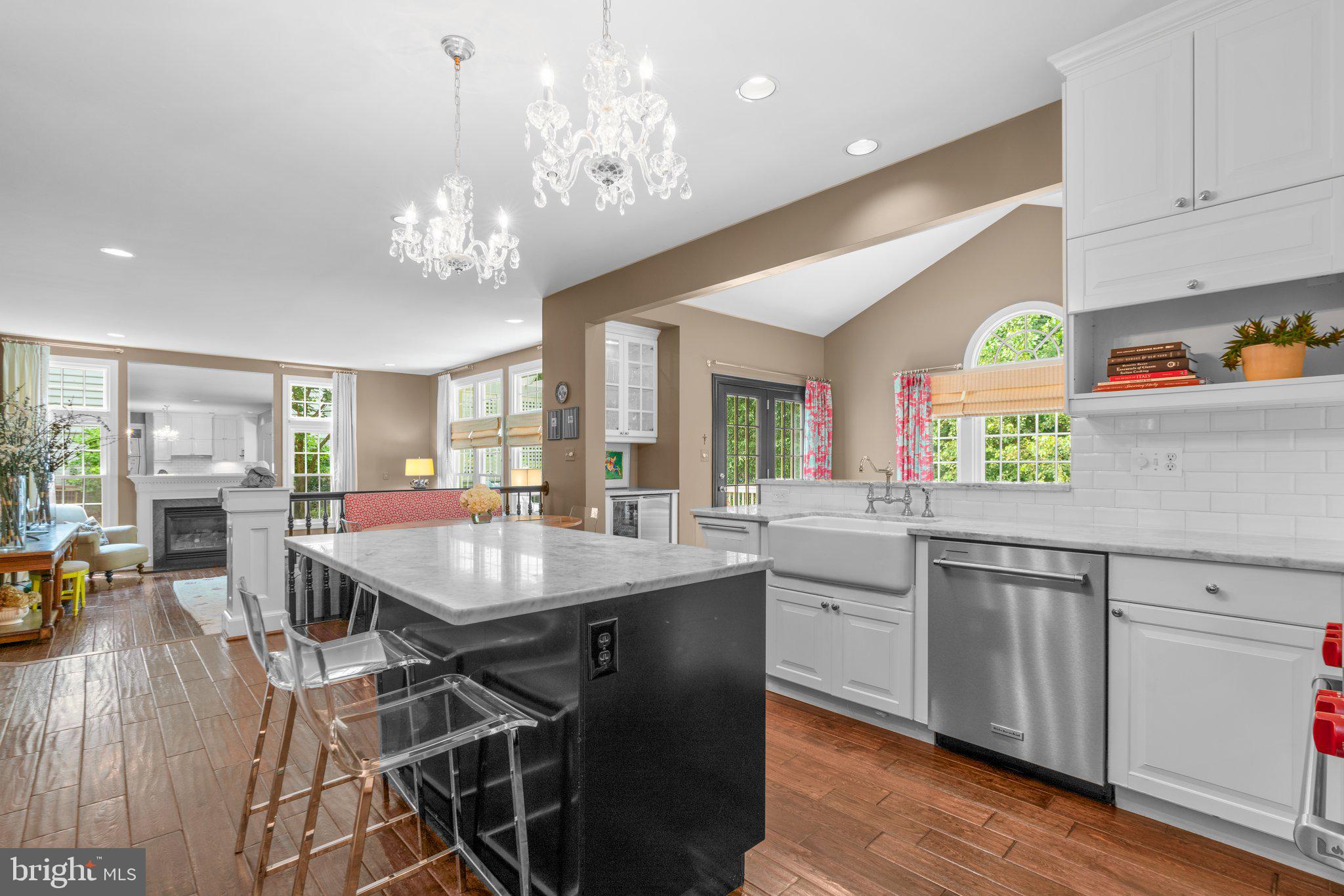 CRESTWOOD - Residential