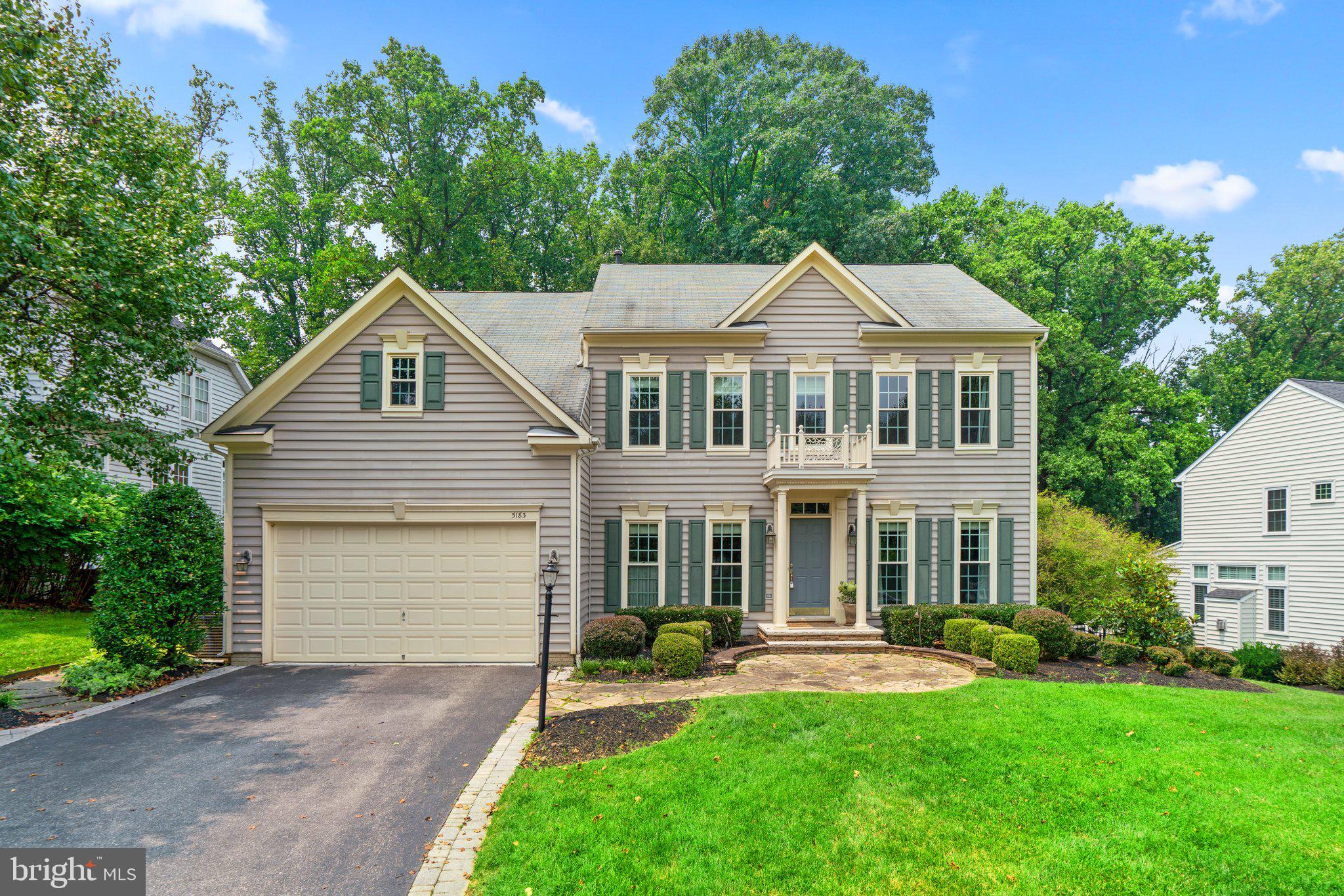 CRESTWOOD - Residential