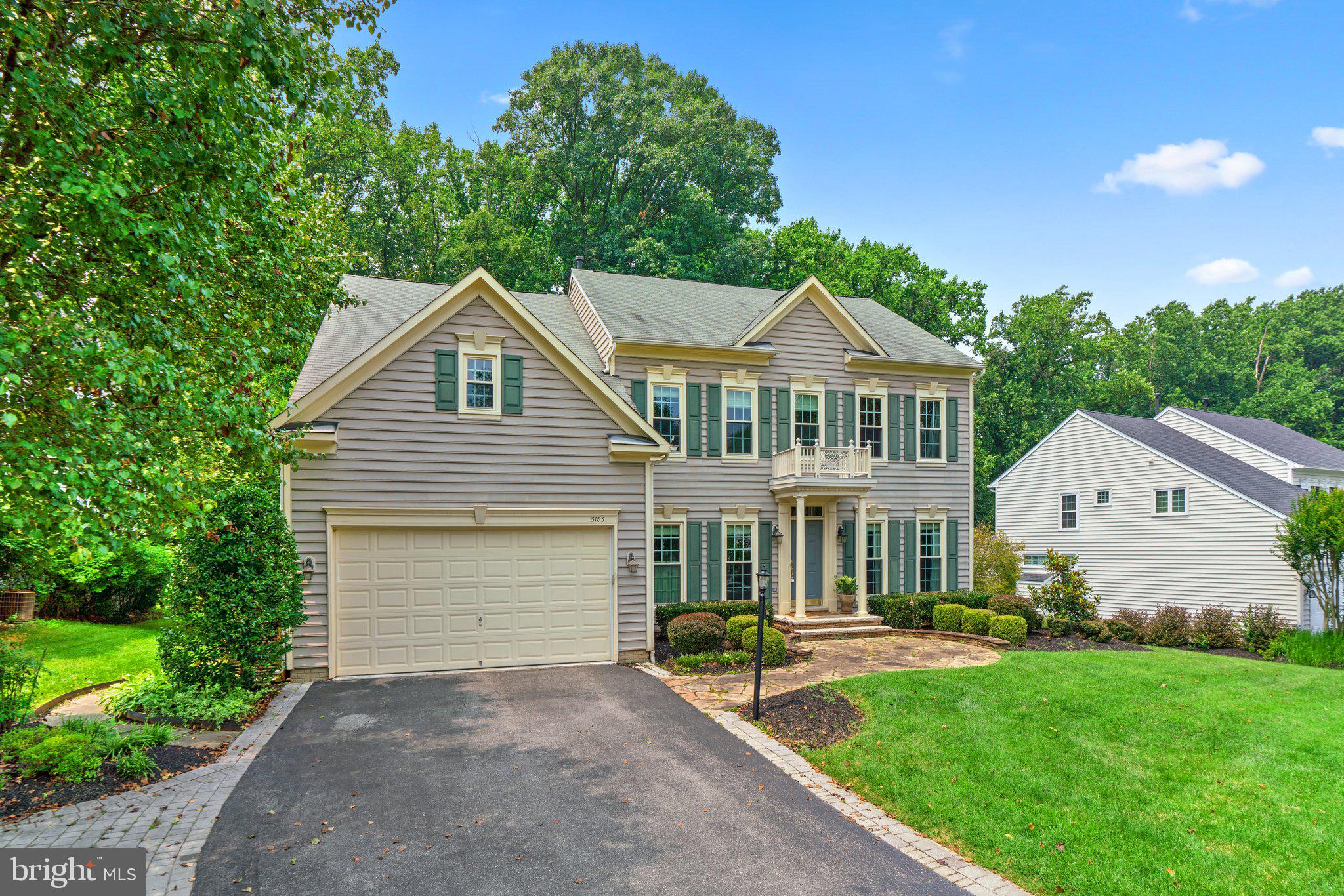 CRESTWOOD - Residential