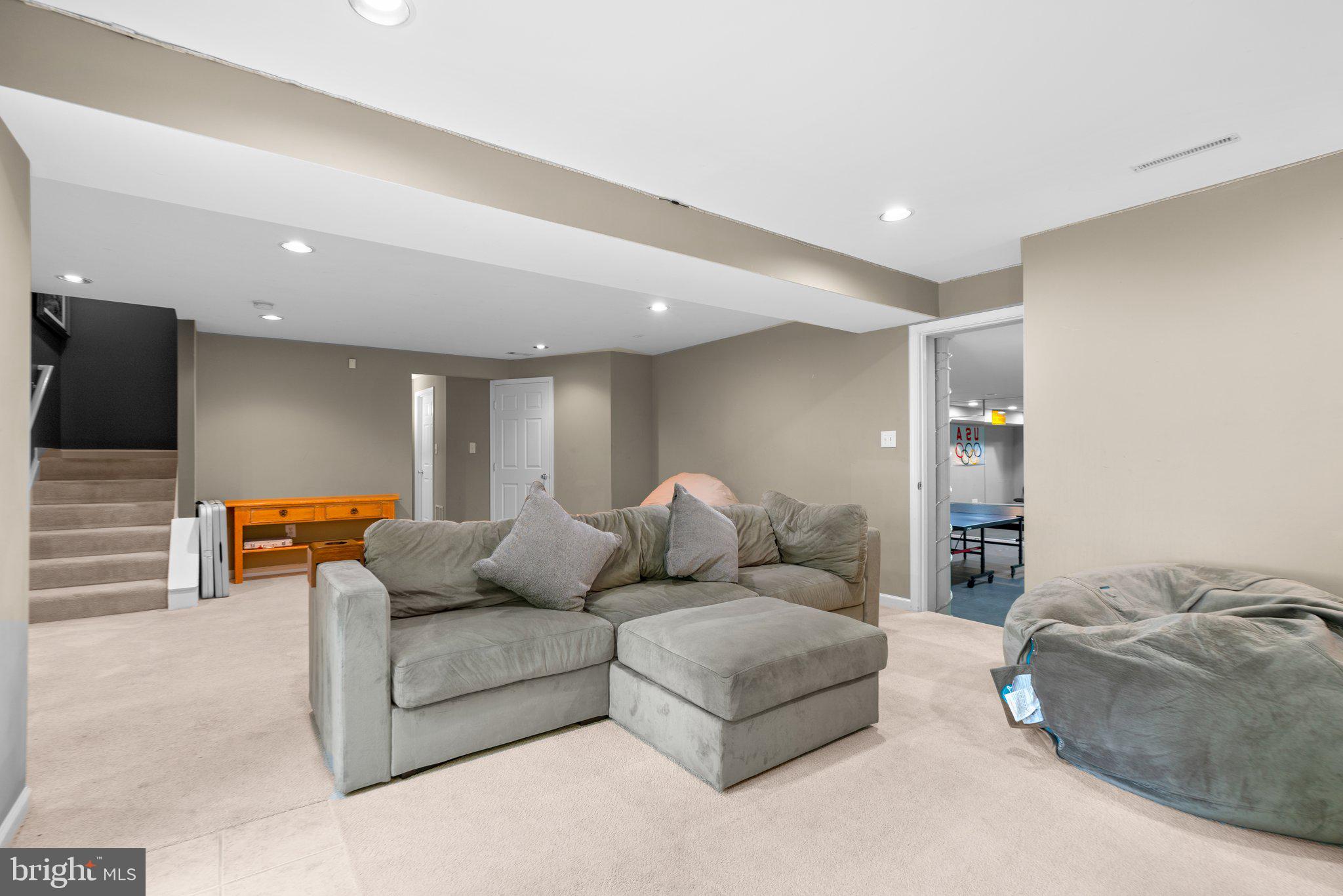 CRESTWOOD - Residential