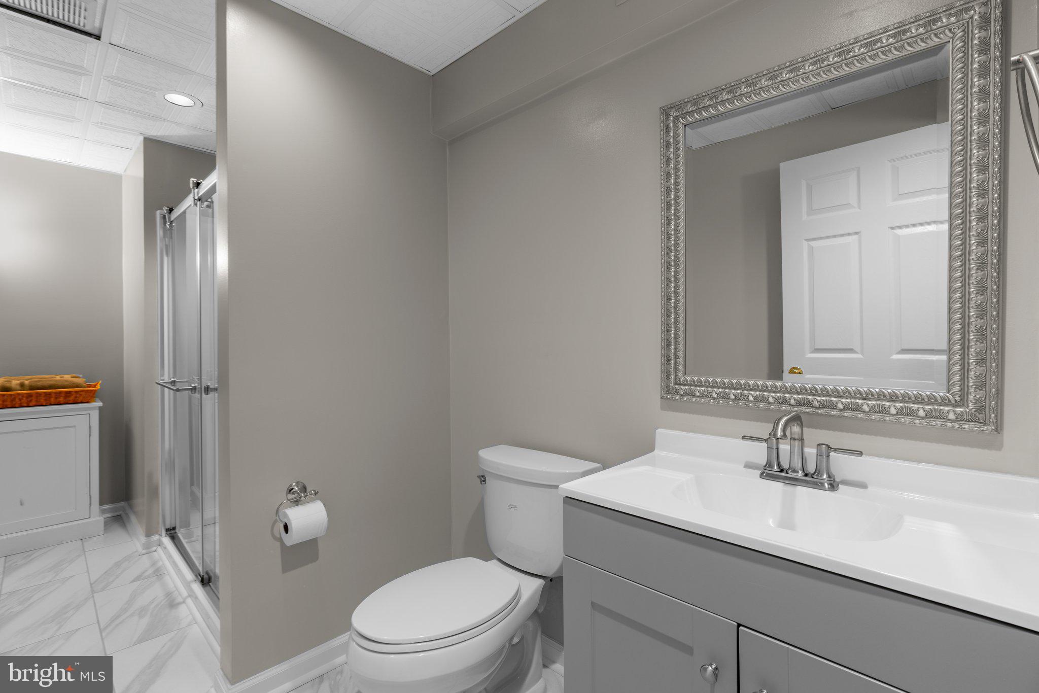 CRESTWOOD - Residential