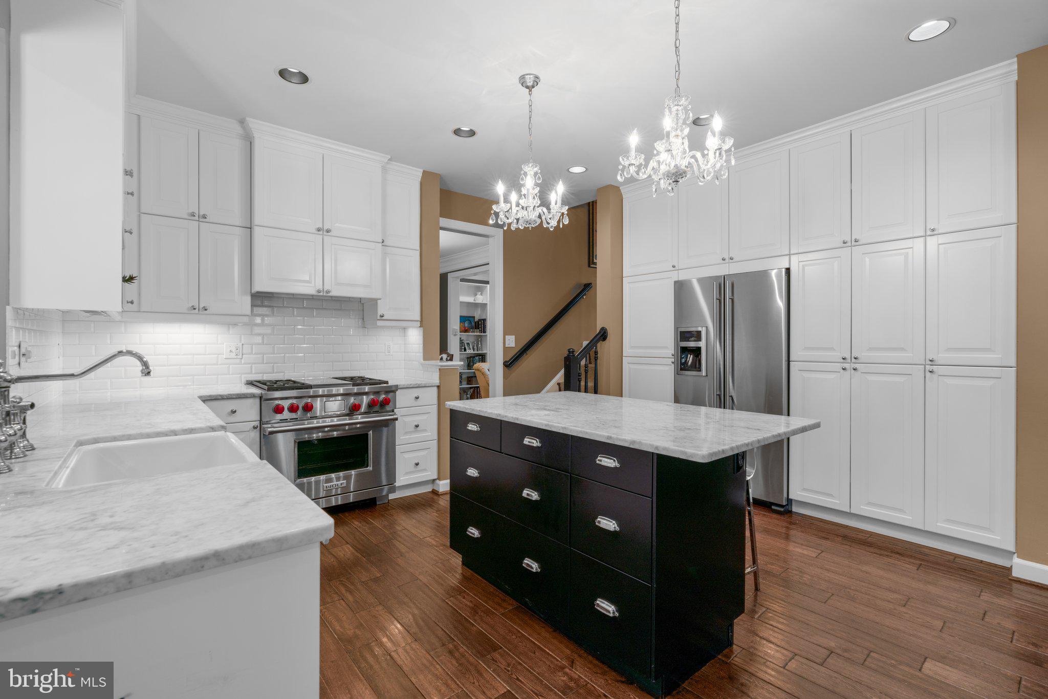 CRESTWOOD - Residential