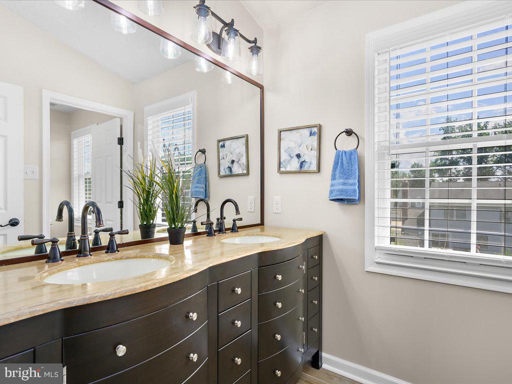 BRENTWOOD PARK - Residential