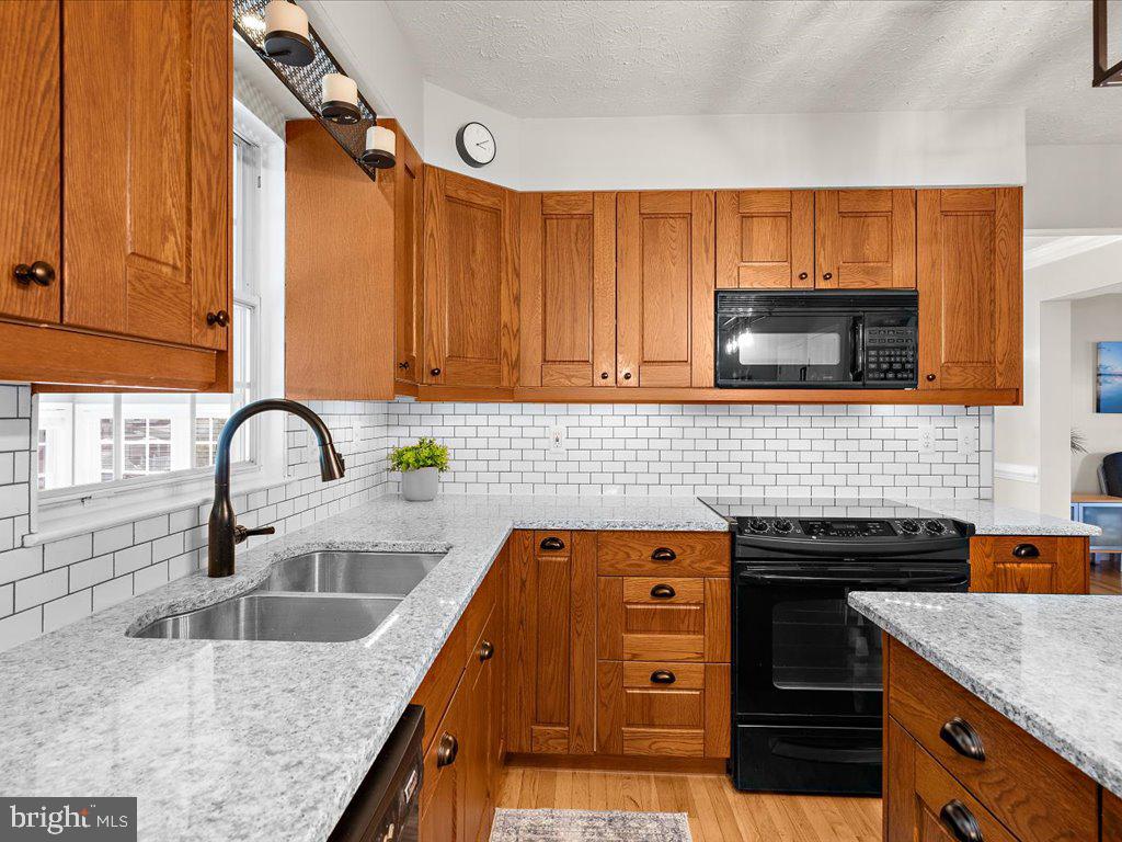 BRENTWOOD PARK - Residential