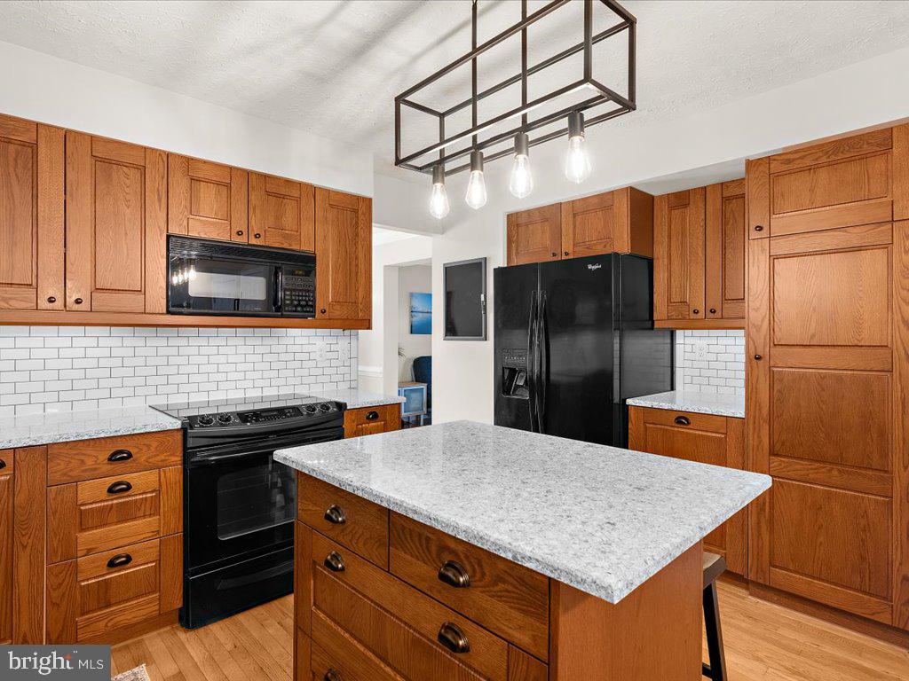 BRENTWOOD PARK - Residential