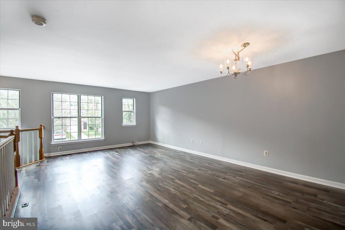 SEVEN OAKS - Residential Lease