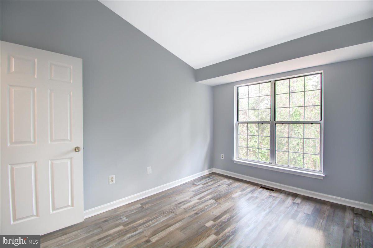 SEVEN OAKS - Residential Lease