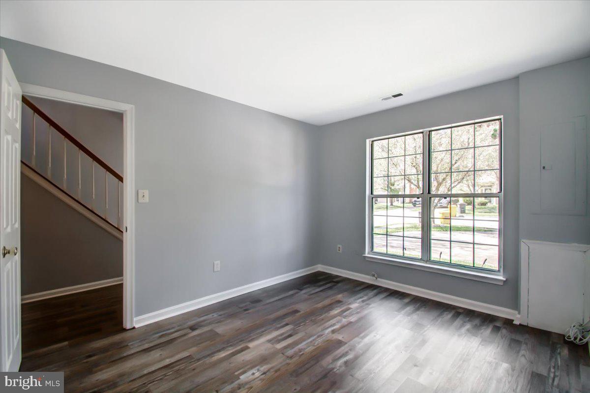 SEVEN OAKS - Residential Lease