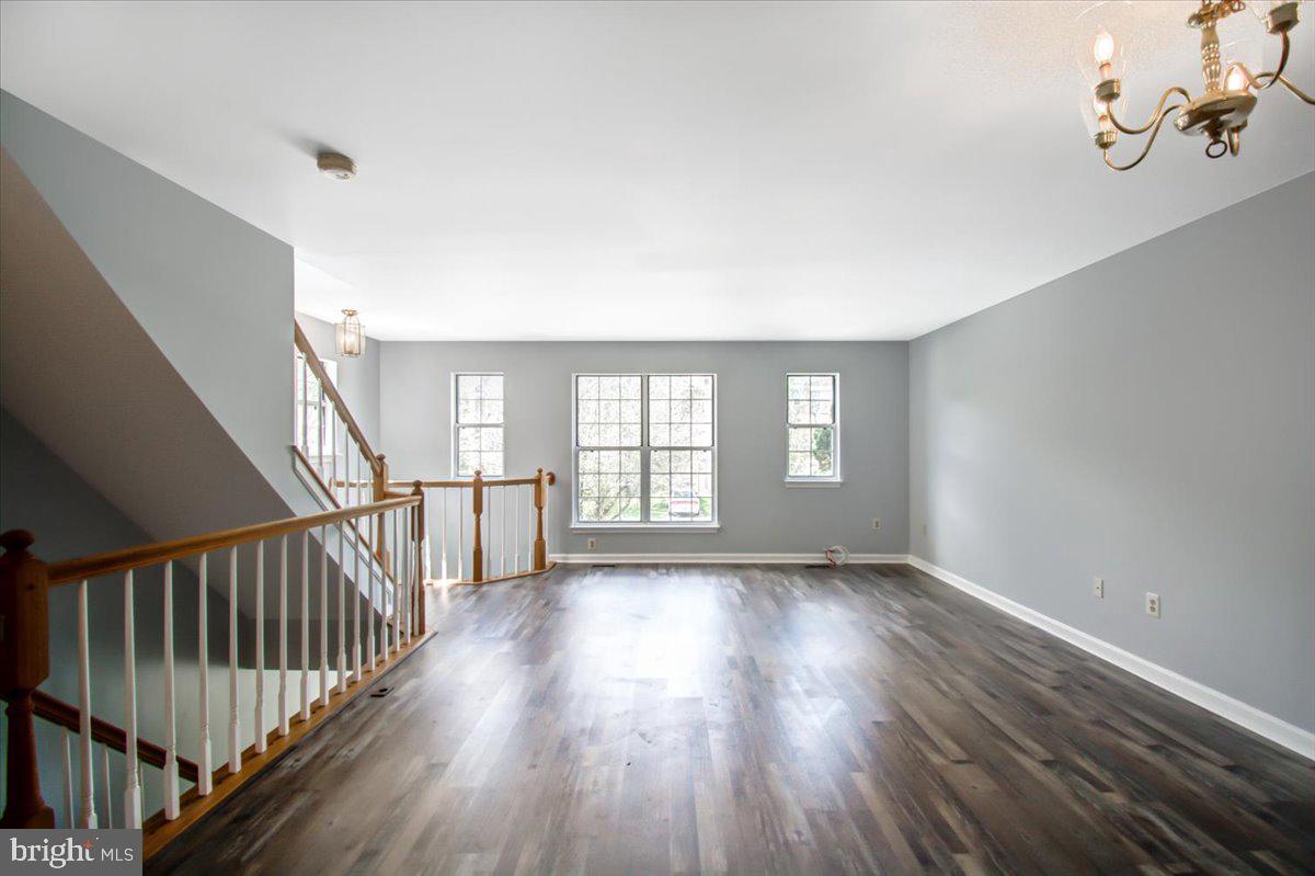 SEVEN OAKS - Residential Lease