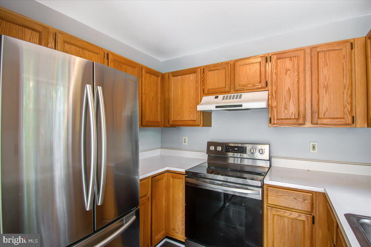 SEVEN OAKS - Residential Lease