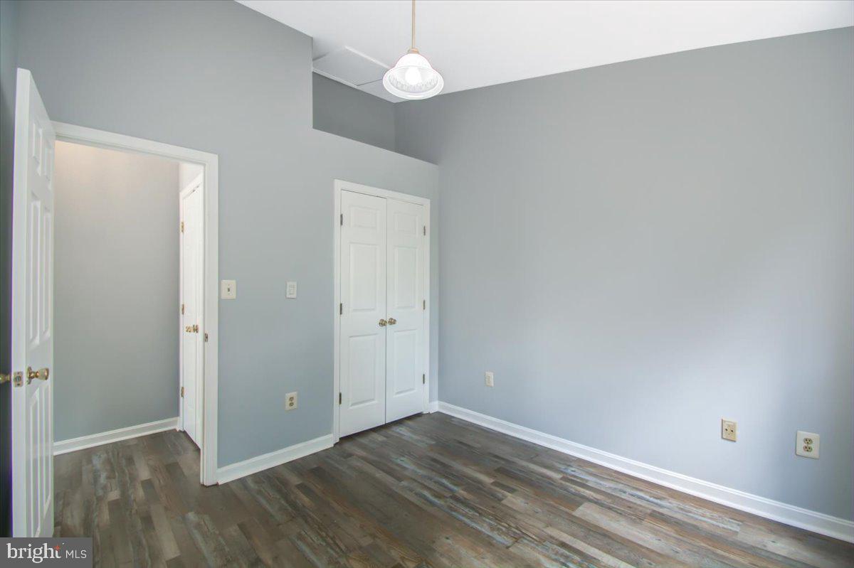 SEVEN OAKS - Residential Lease