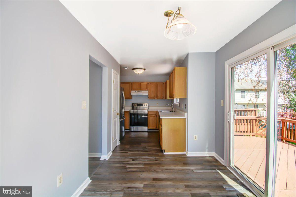 SEVEN OAKS - Residential Lease