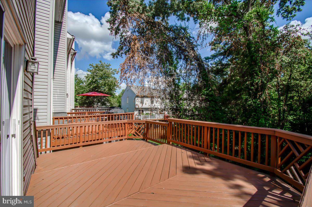 SEVEN OAKS - Residential Lease