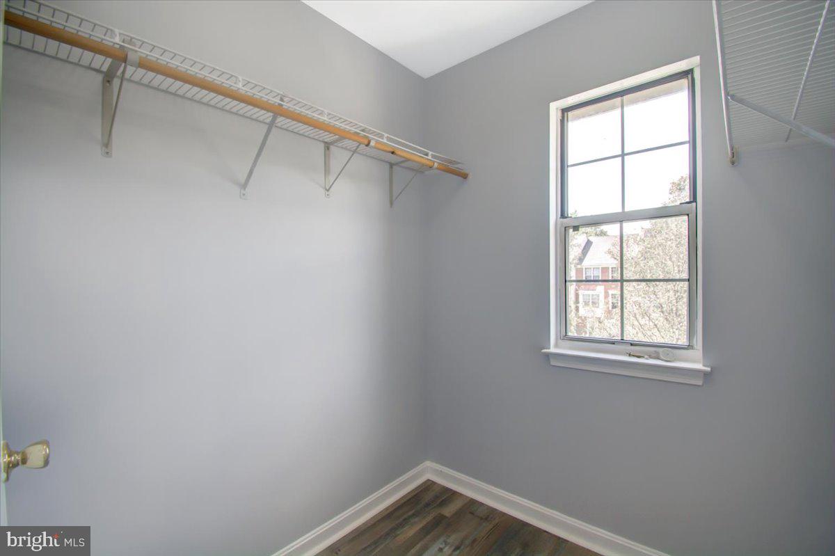 SEVEN OAKS - Residential Lease